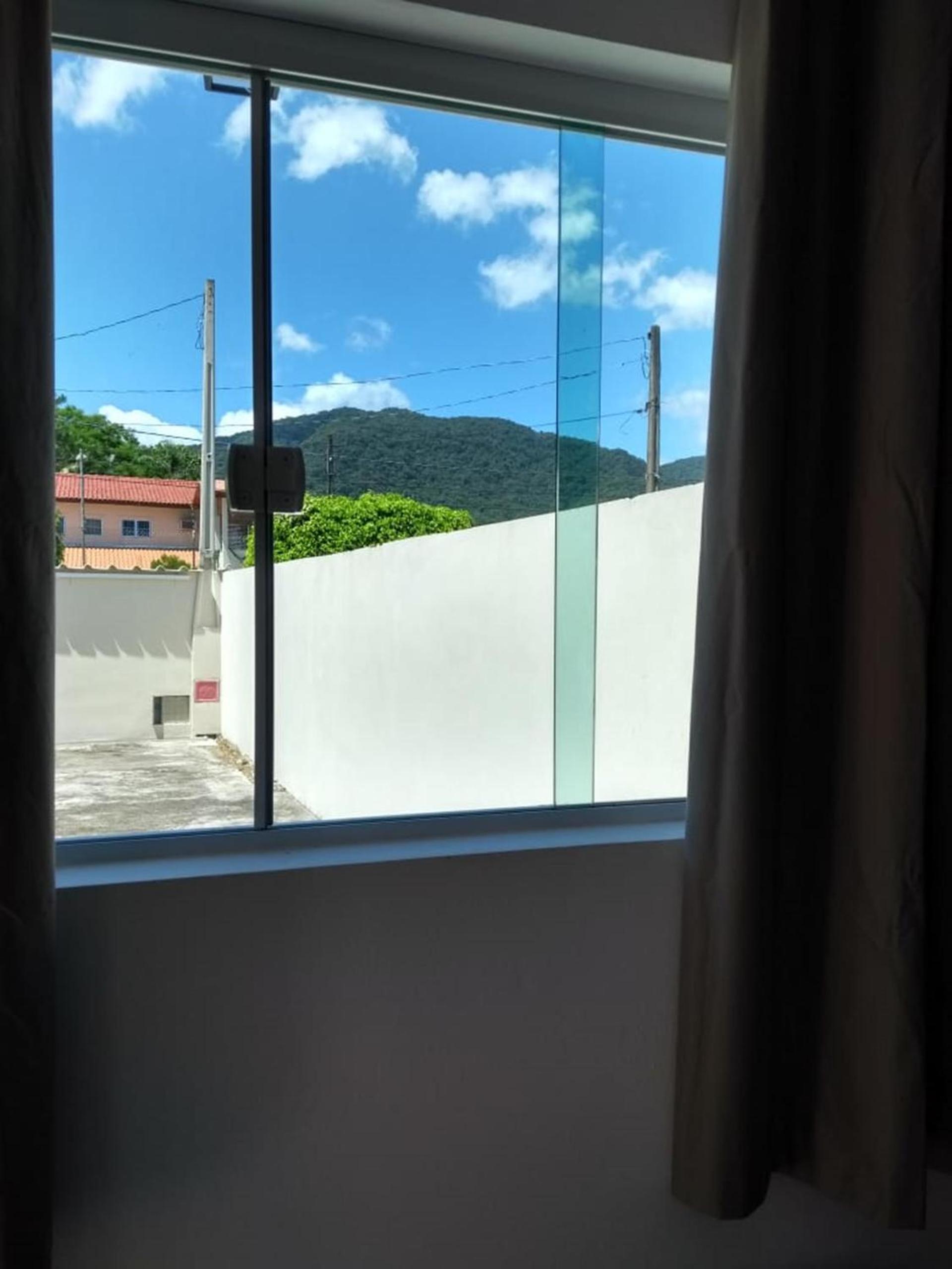 CASA TERREA PERUIBE 5 MIN DO CENTRO,LINDA VISTA, PRÓXIMO A TUDO.