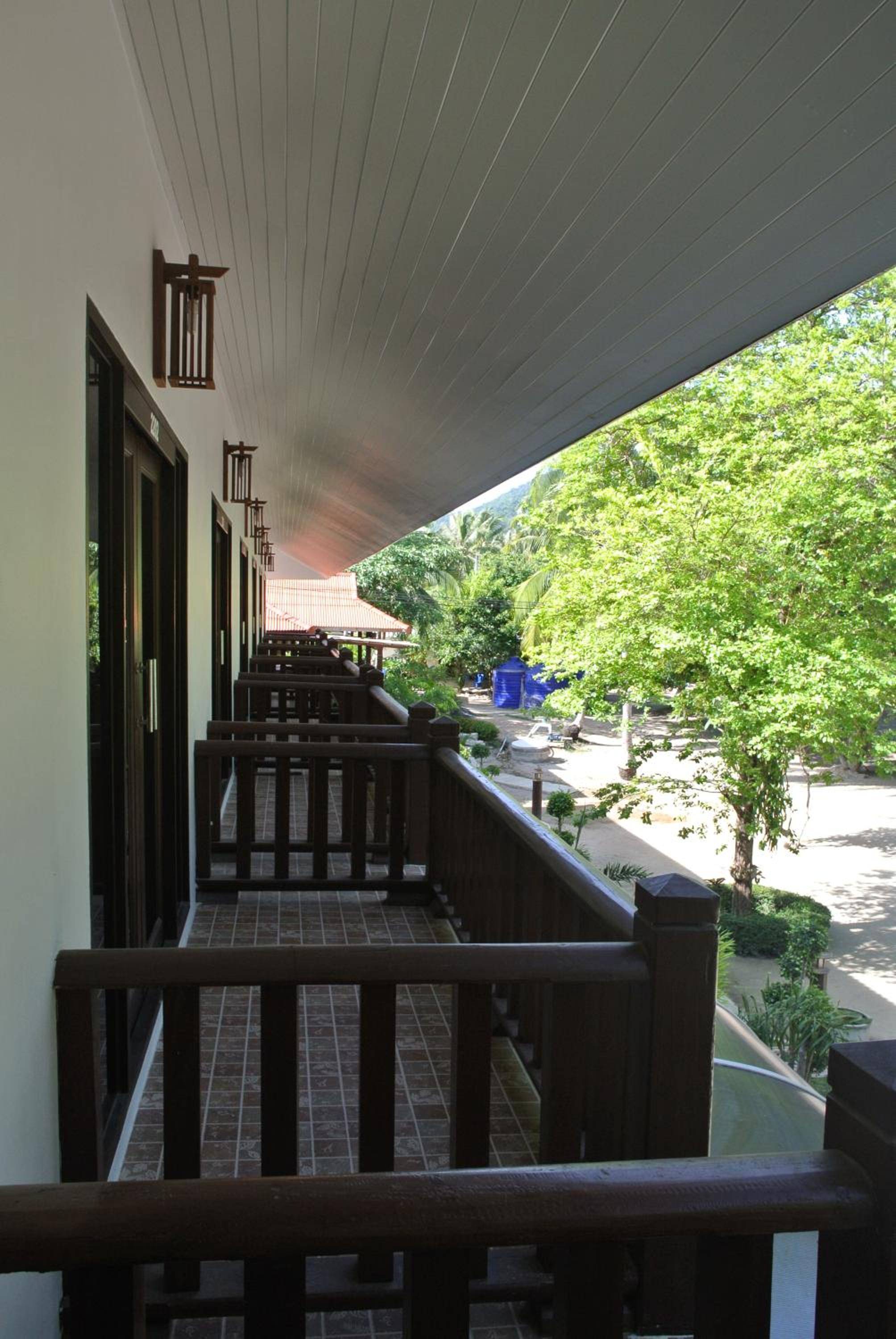 Mac's Bay Resort