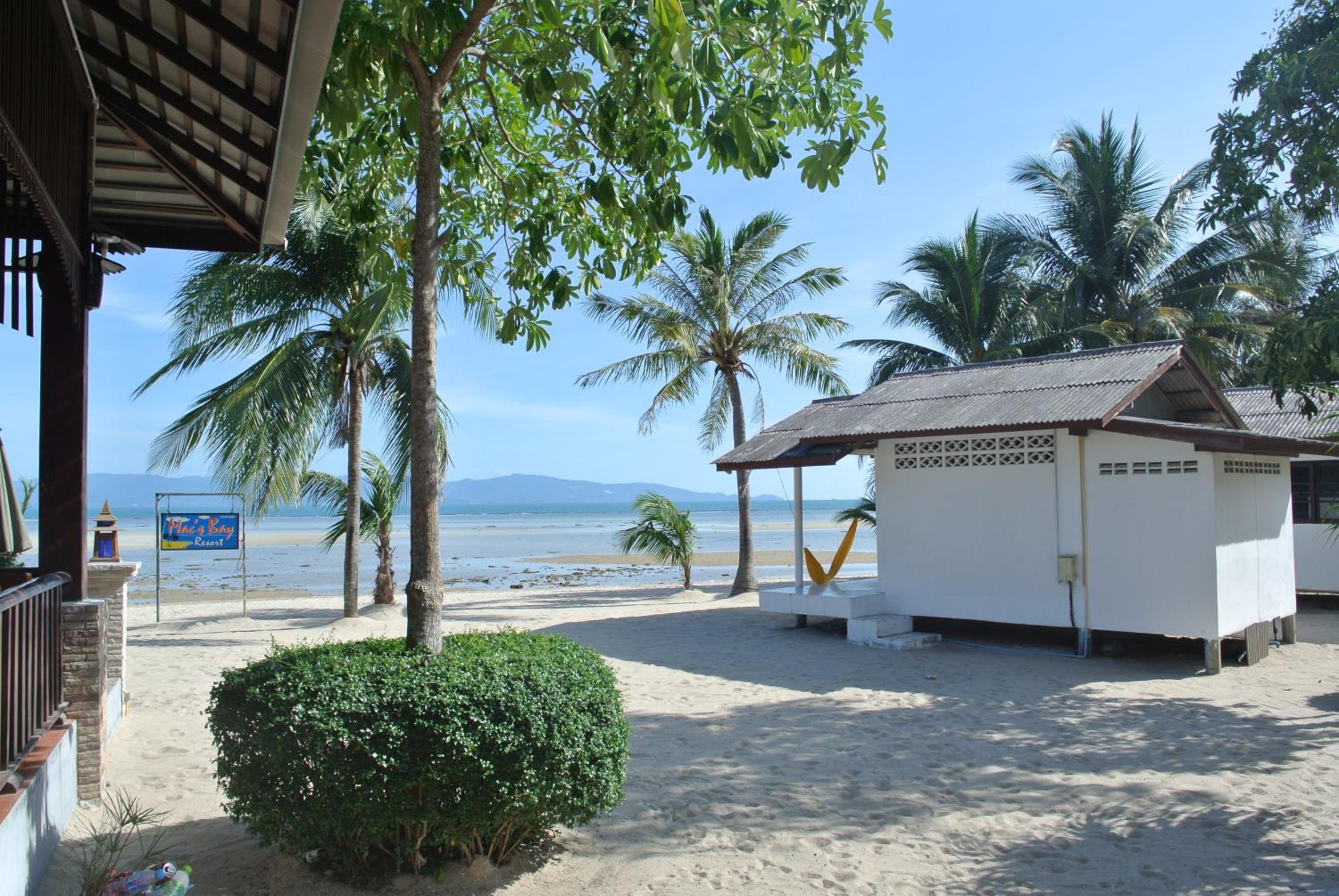 Mac's Bay Resort