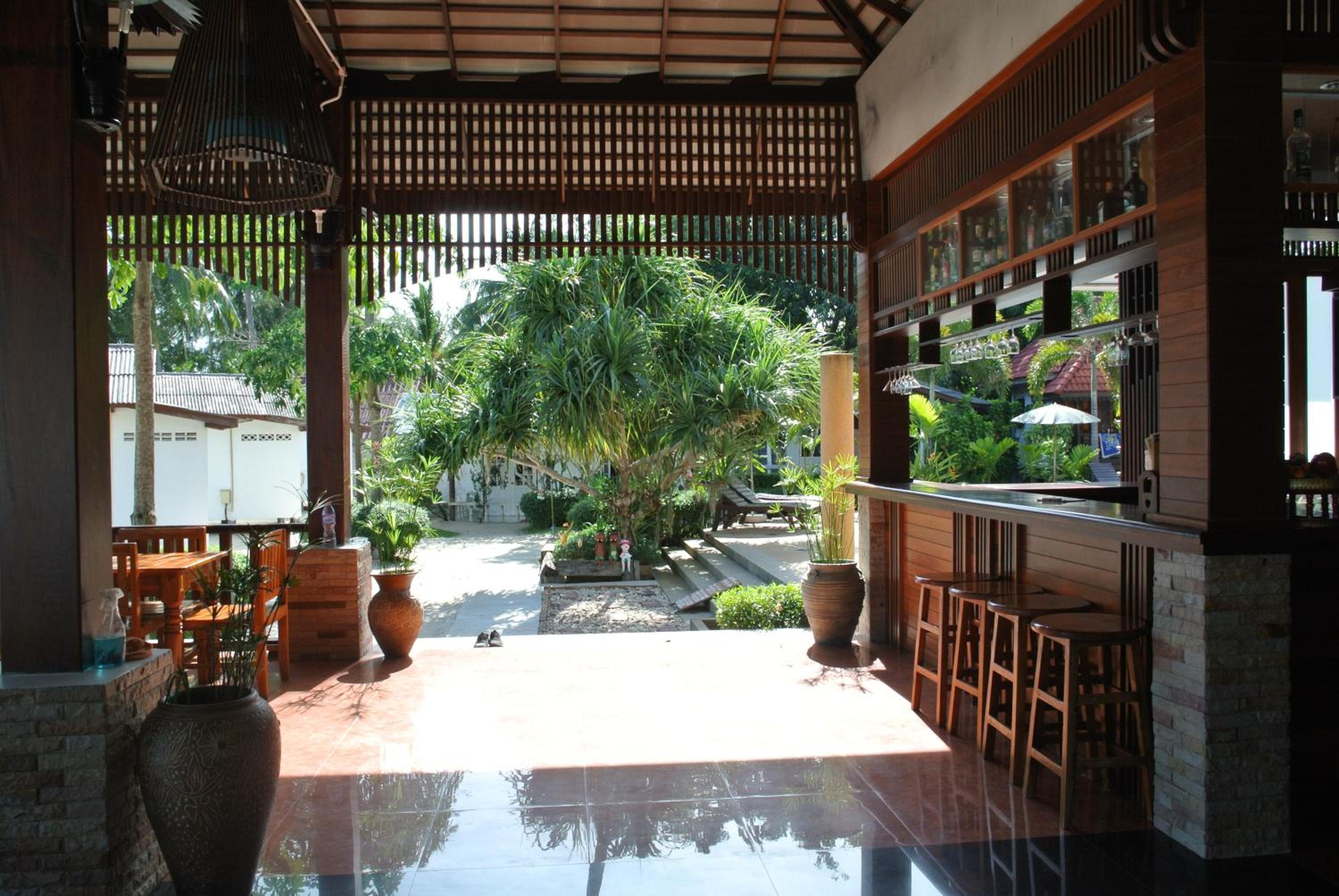 Mac's Bay Resort