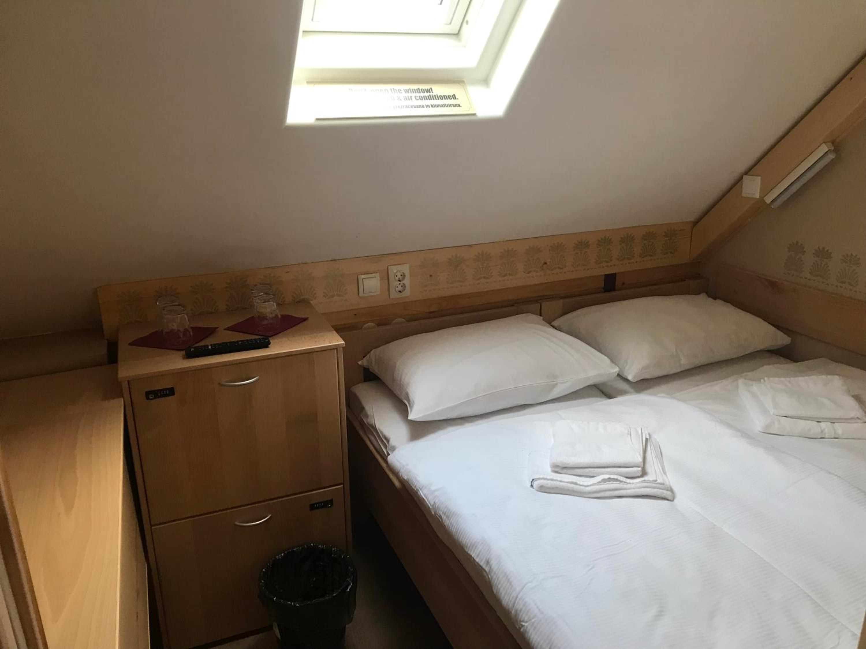 Photo 38 sur 53 de GLUTEN FREE Bed & Breakfast Dežela Okusov