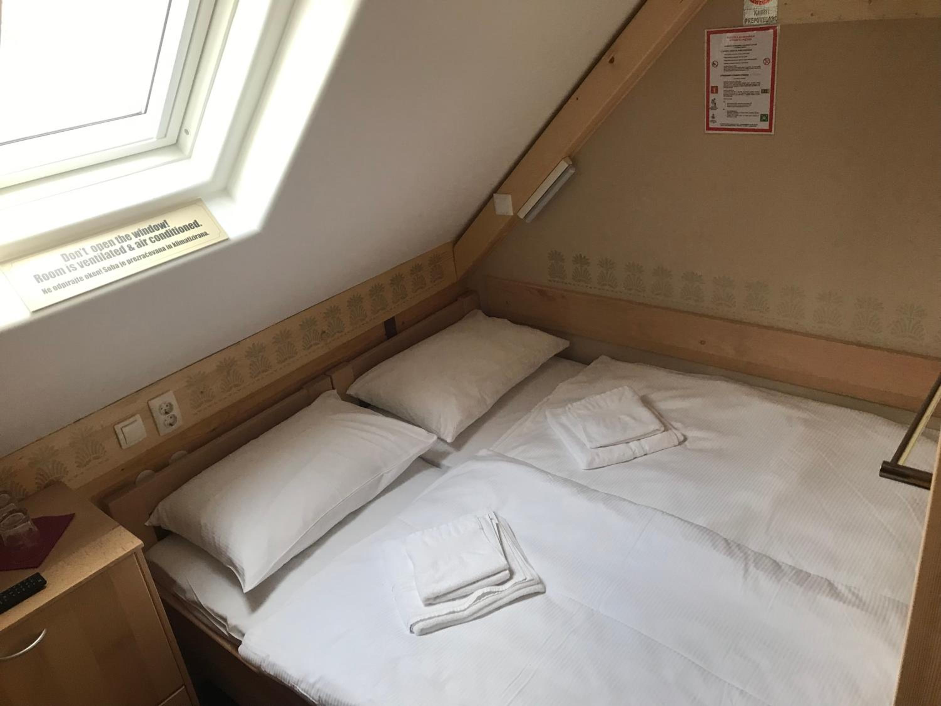 Photo 20 sur 53 de GLUTEN FREE Bed & Breakfast Dežela Okusov