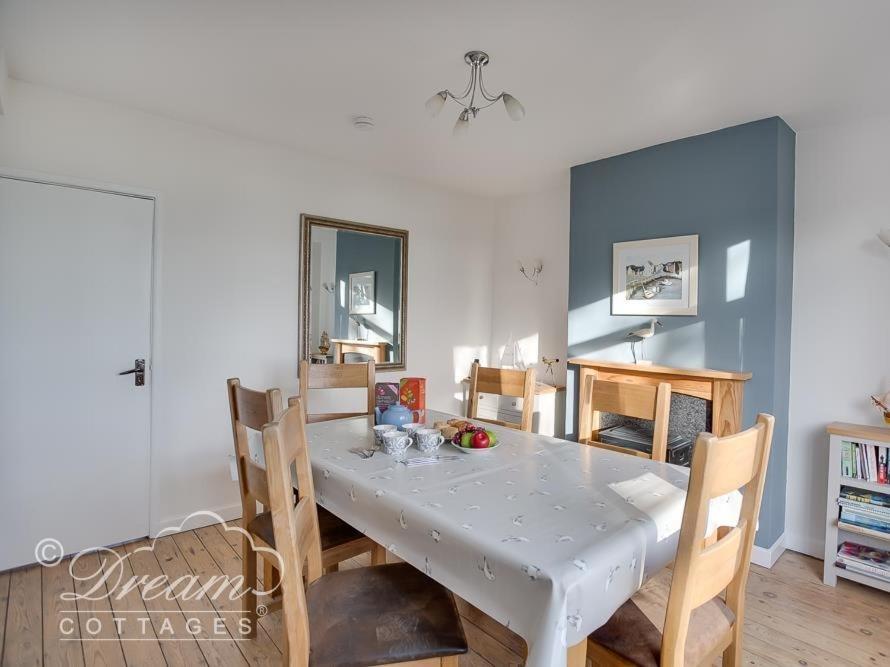 Sandsfoot House view 5