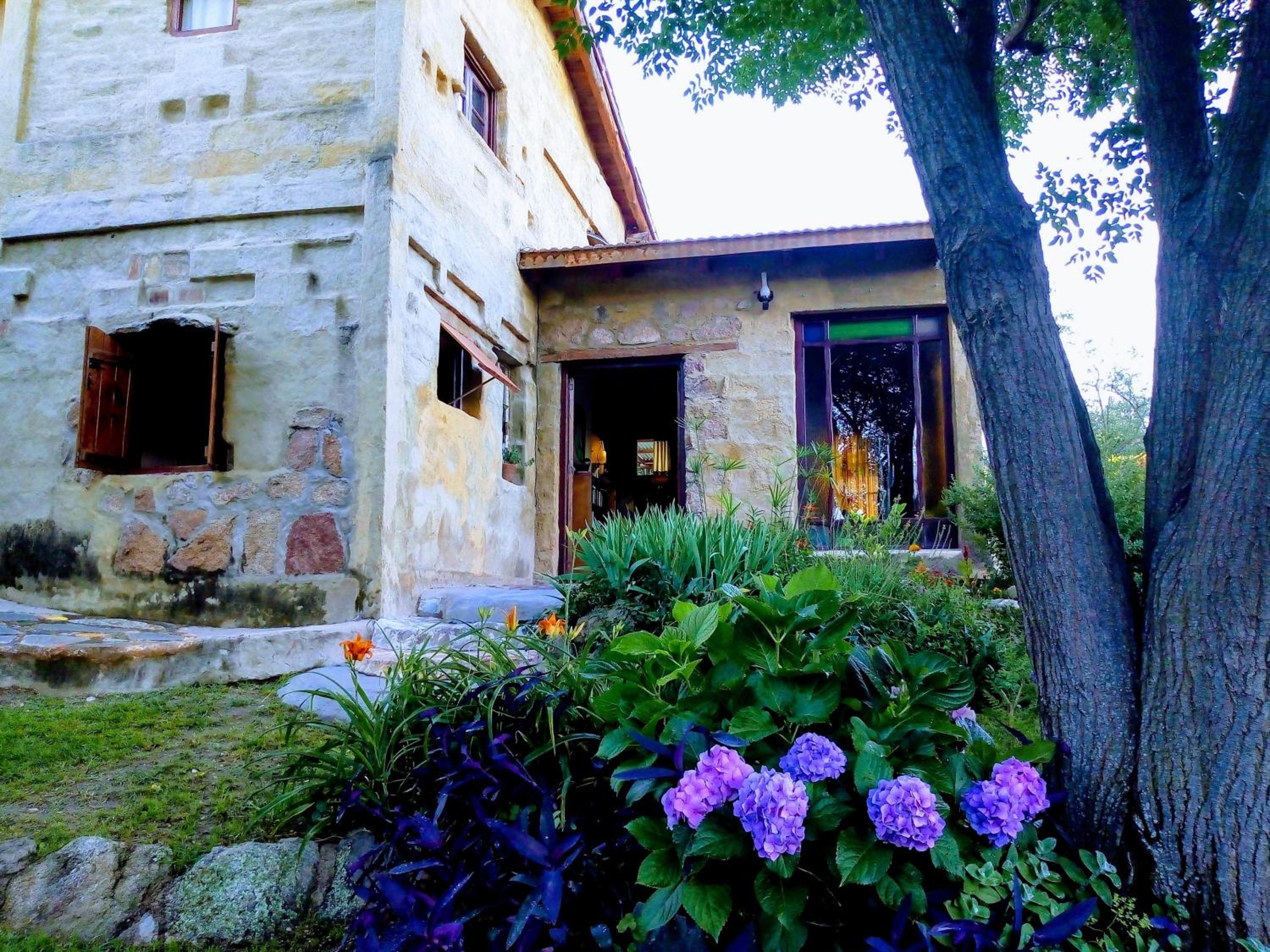 Casa Amarilla