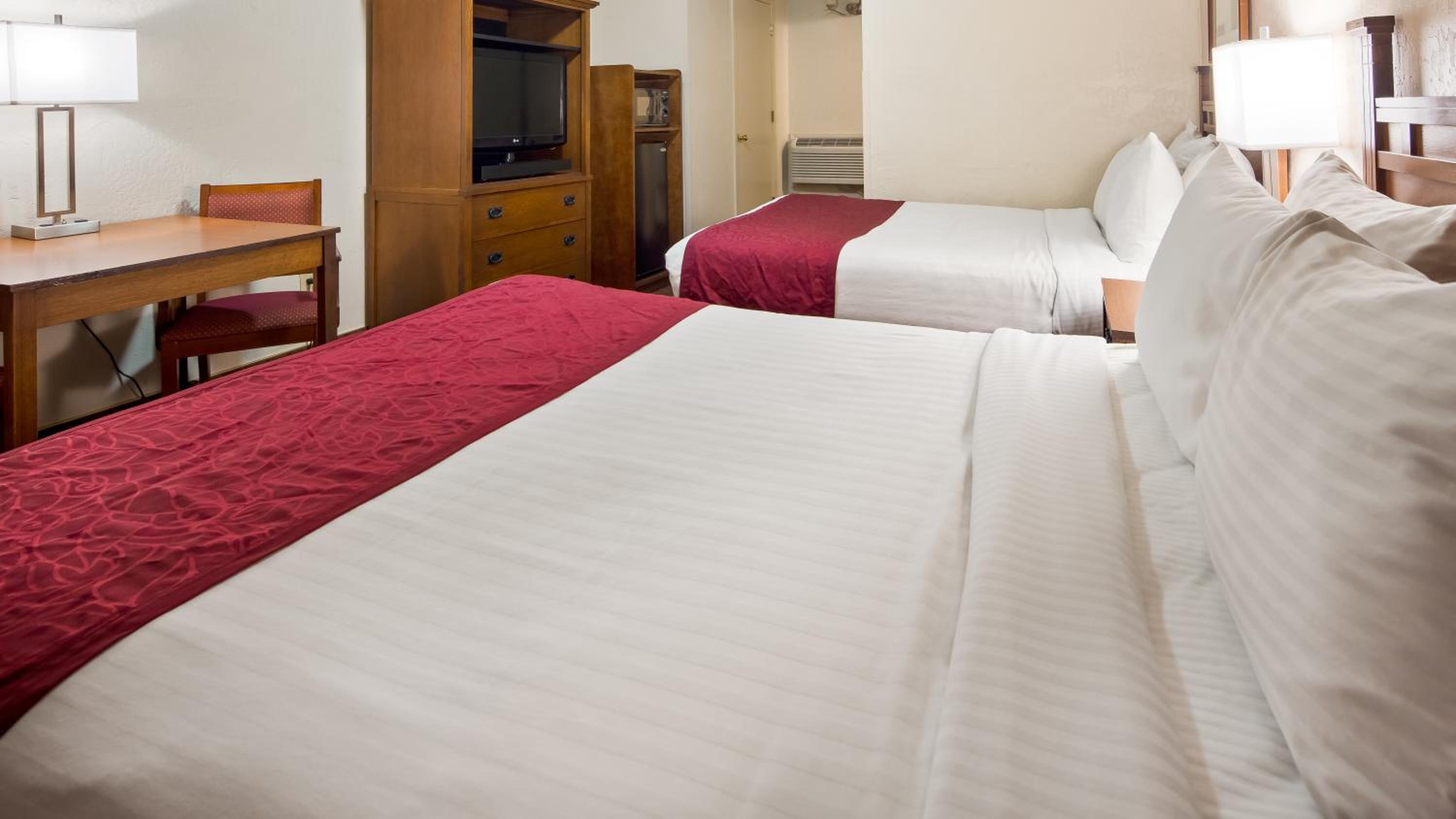 Blythe Vacations - SureStay Hotel by Best Western Blythe - Property Image 4