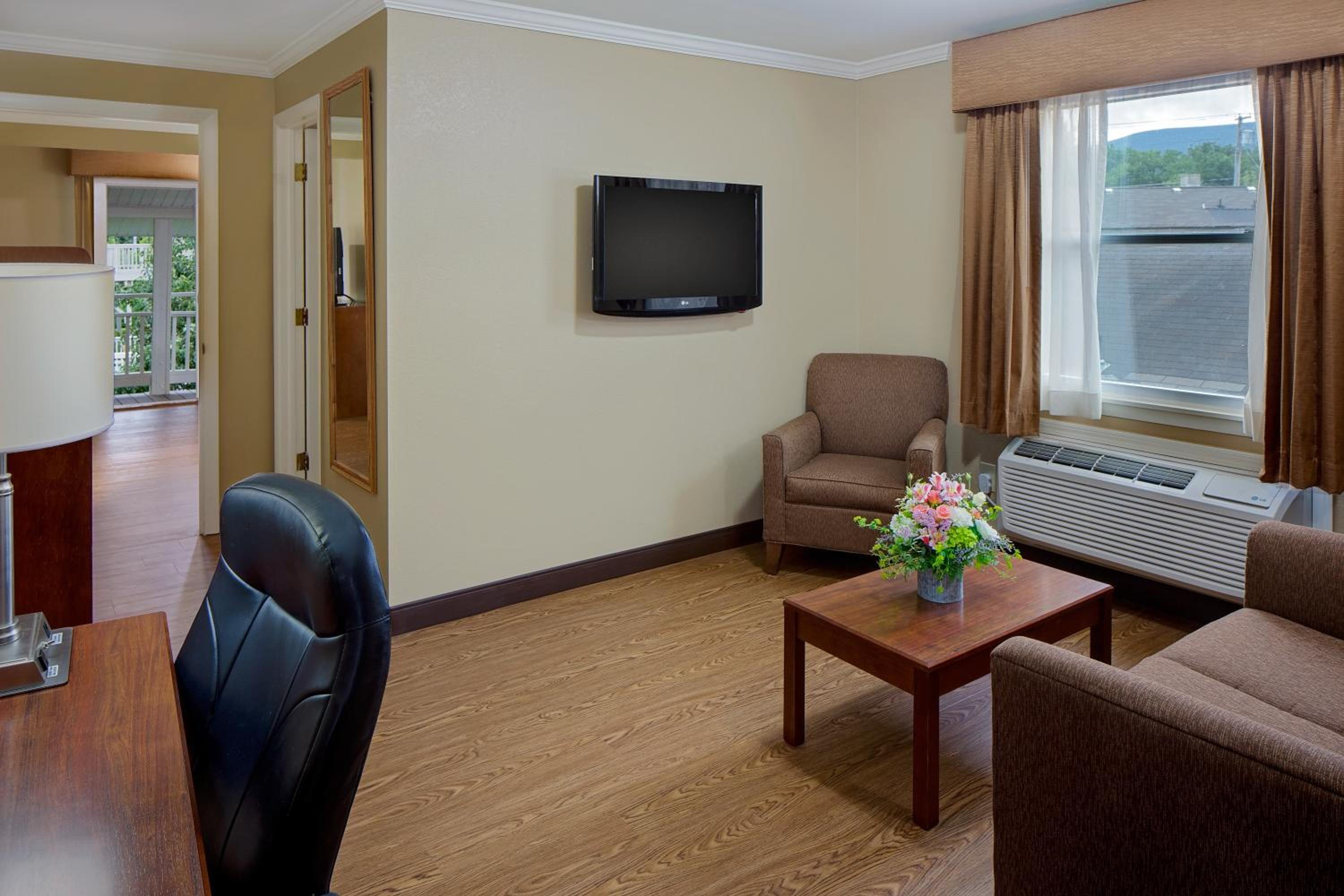 New Englander Inn Bennington
