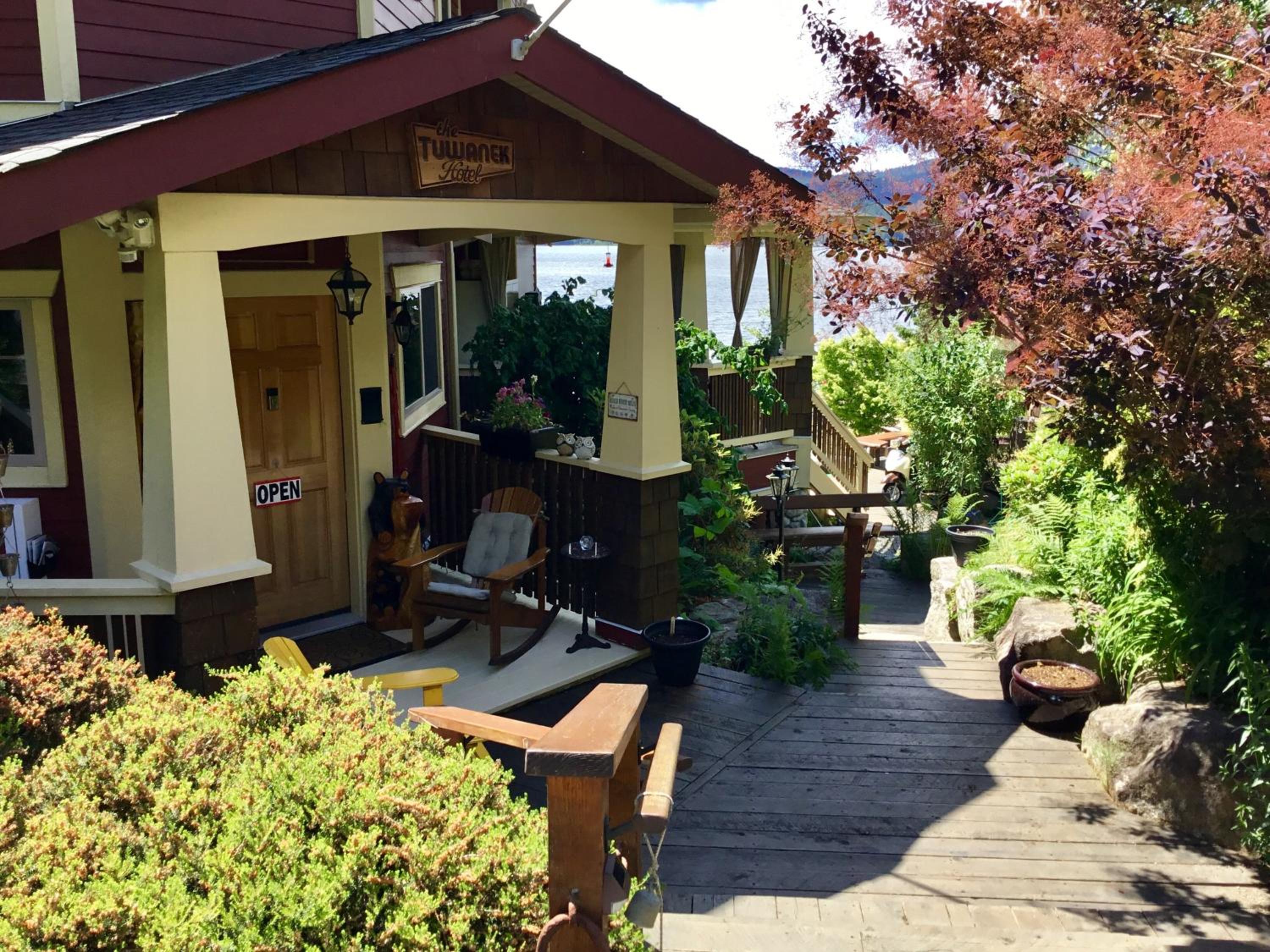 The Tuwanek Bed and Breakfast