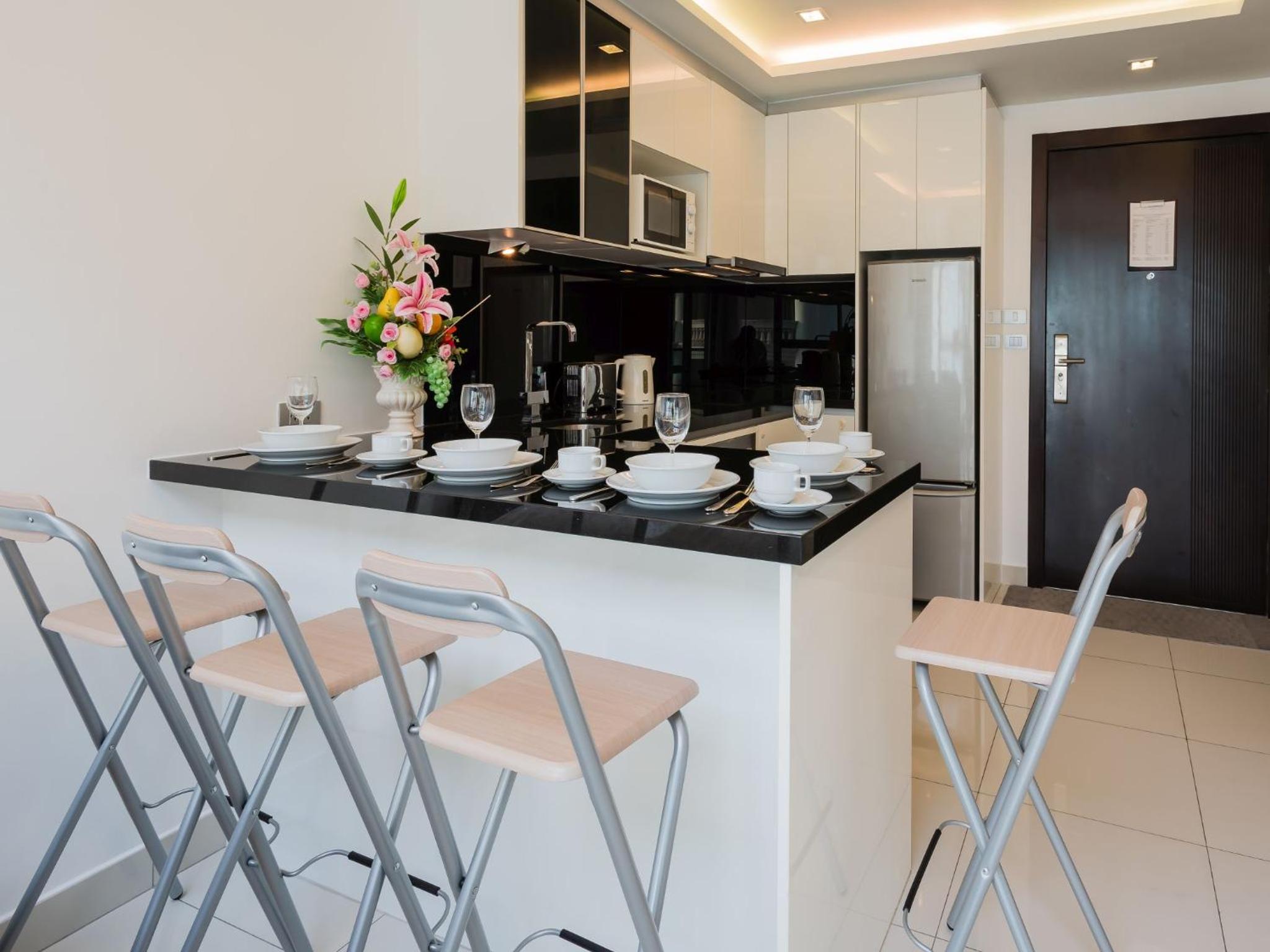Wongamat Tower Apartments view 4