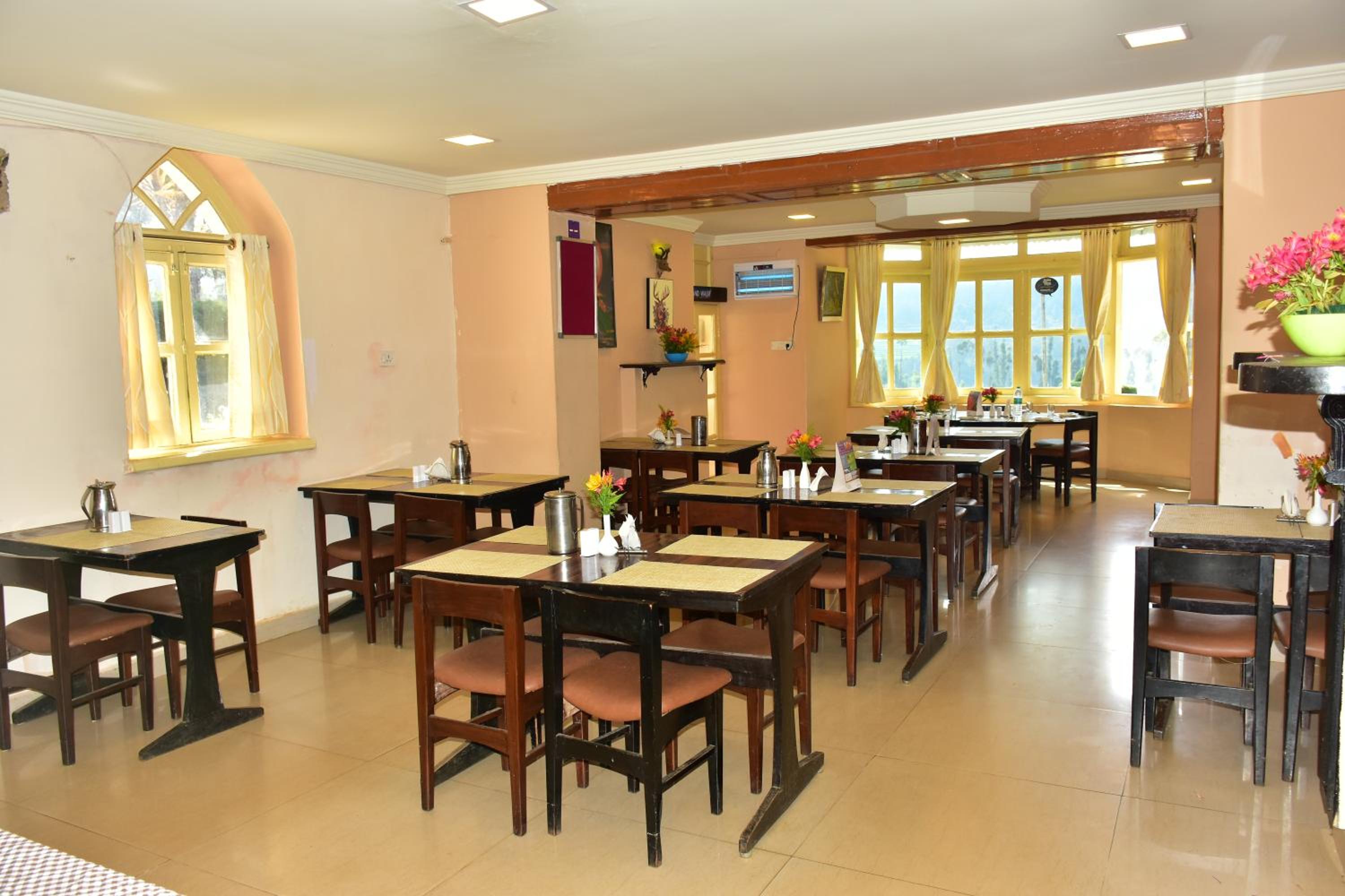 KSTDC Hotel Mayura Sudarshan ,Ooty view 5