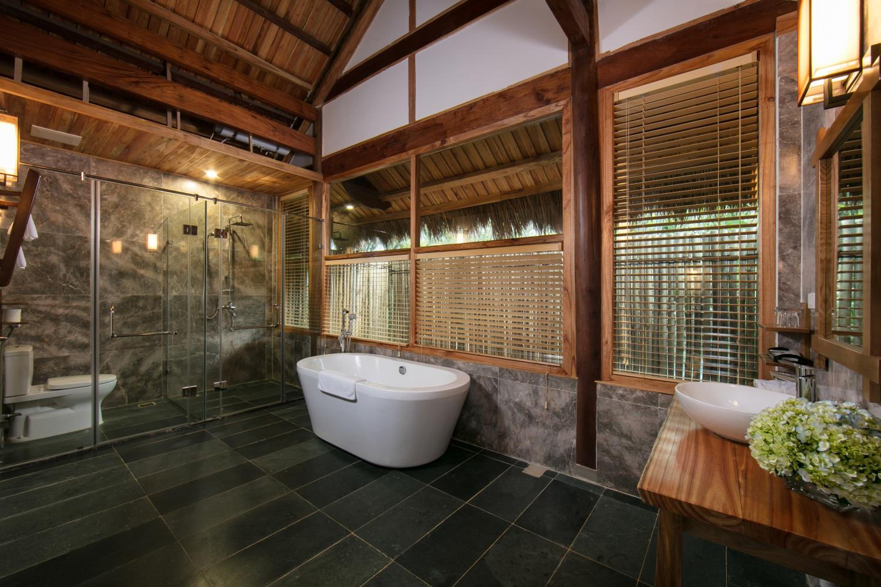 Mai Chau Hideaway Lake Resort