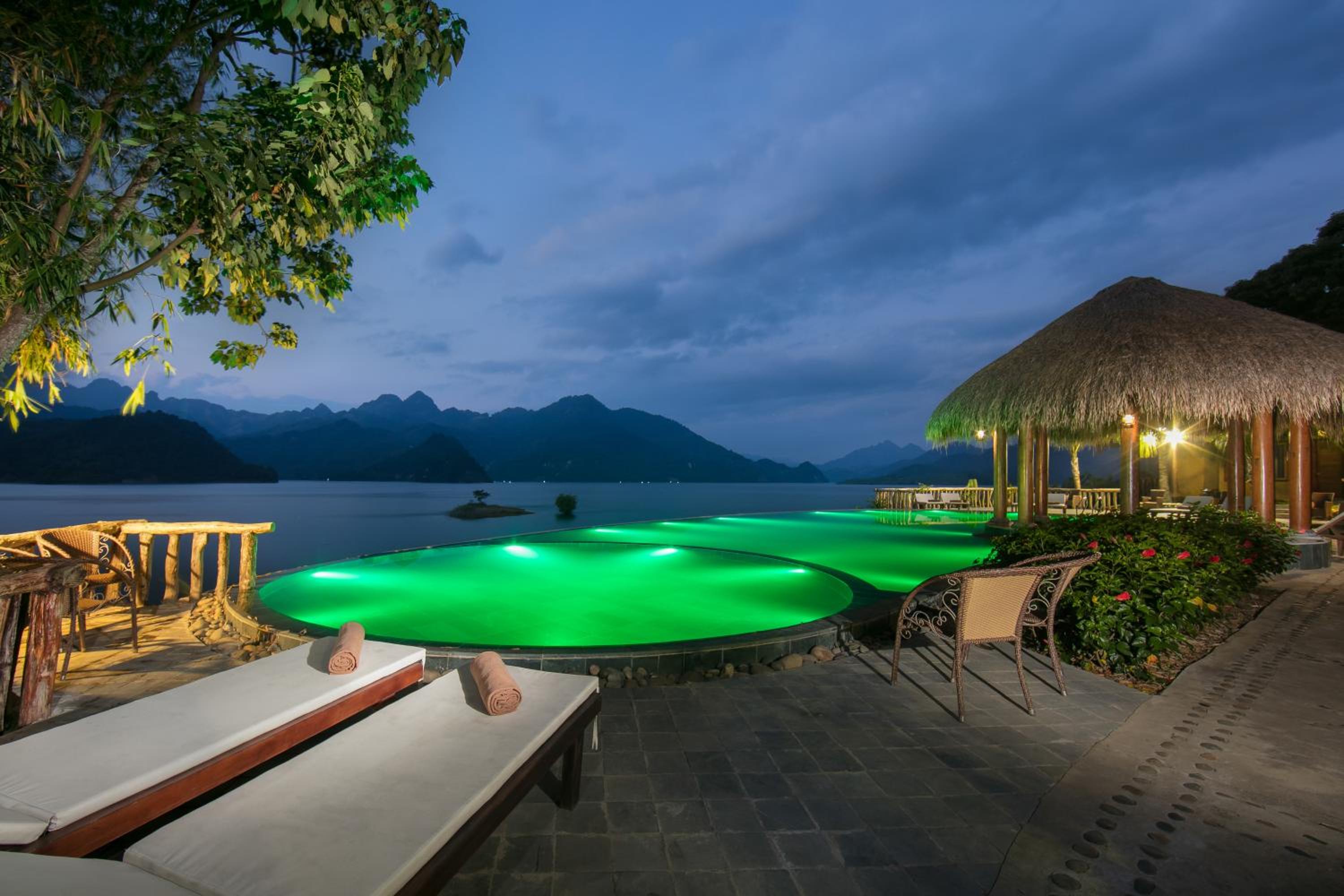 Mai Chau Hideaway Lake Resort