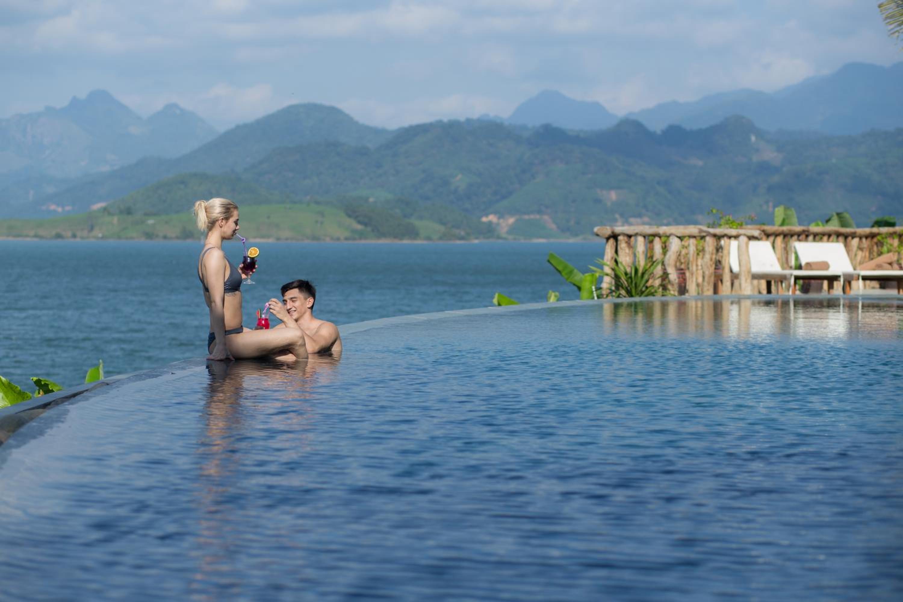 Mai Chau Hideaway Lake Resort