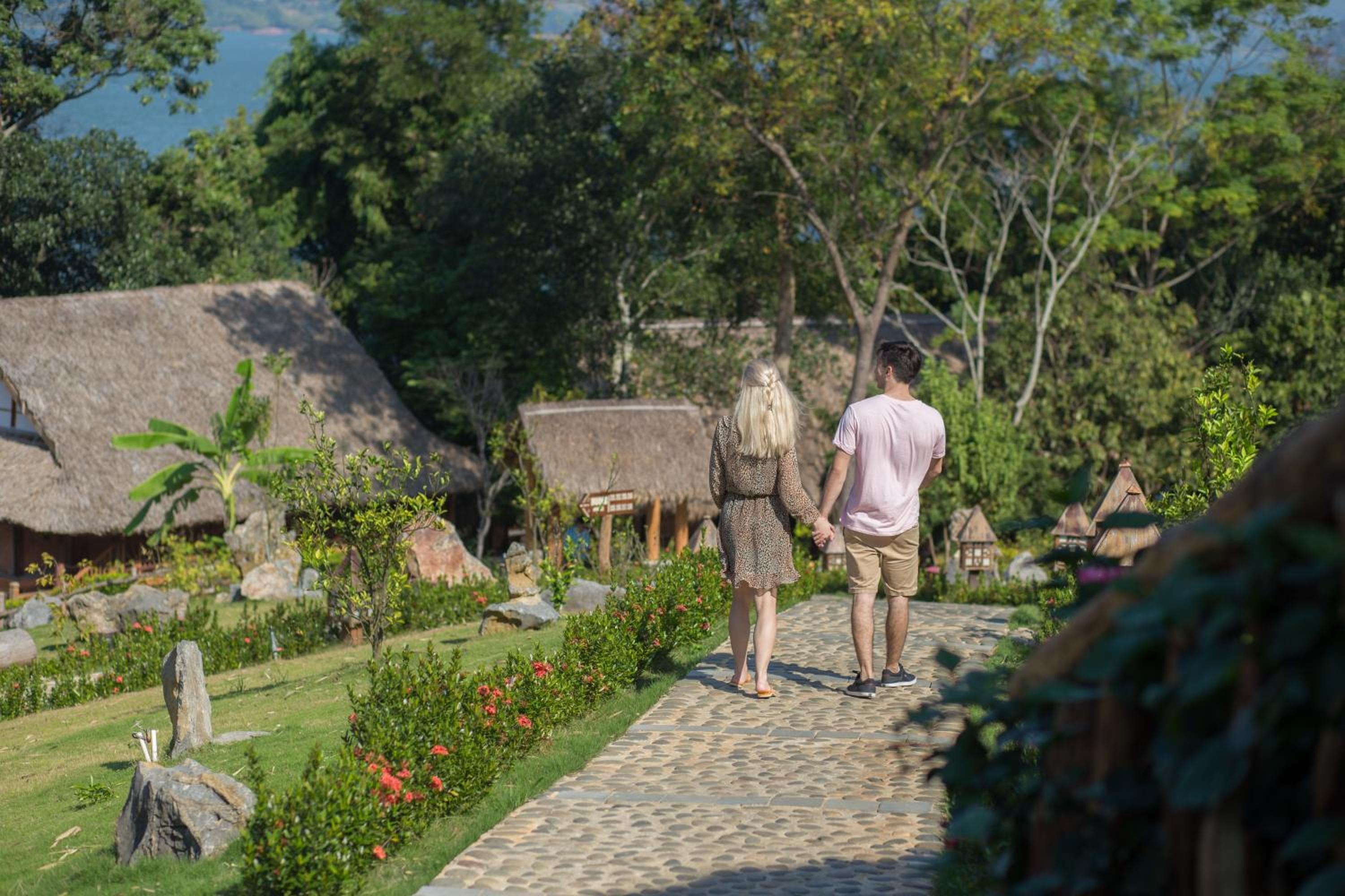 Mai Chau Hideaway Lake Resort