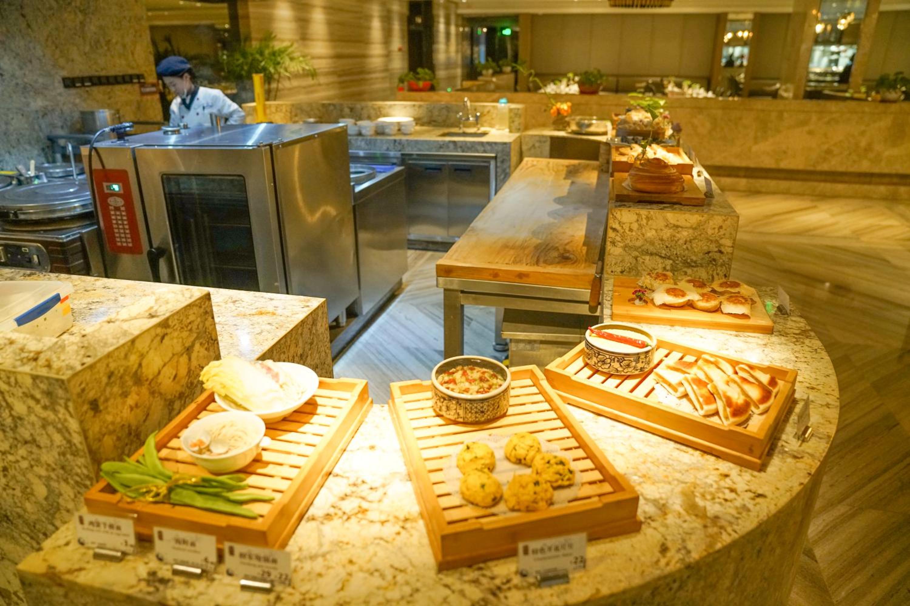 Yantai Meiya International ApartHotel (Previous Ramada Plaza)