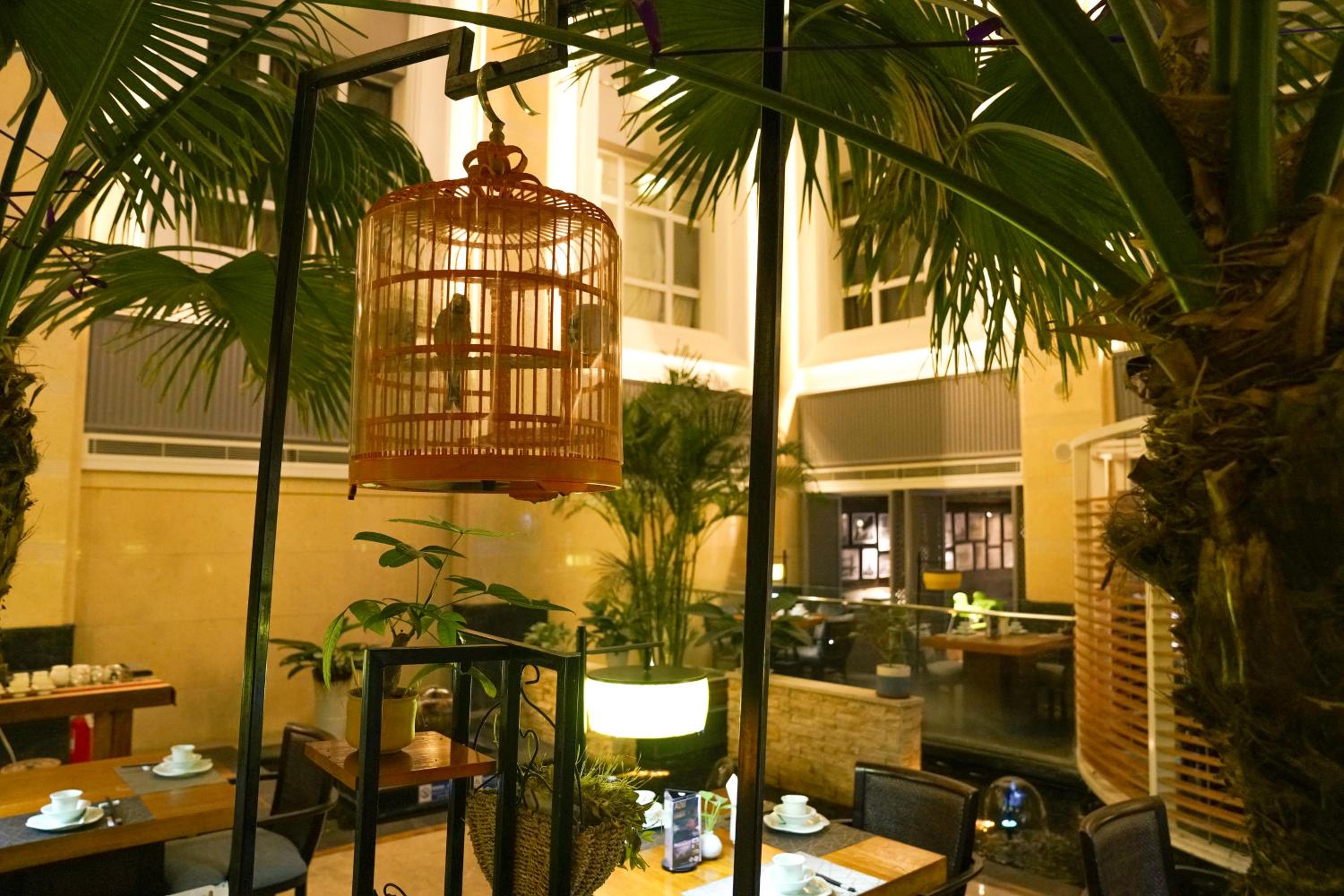 Yantai Meiya International ApartHotel (Previous Ramada Plaza)