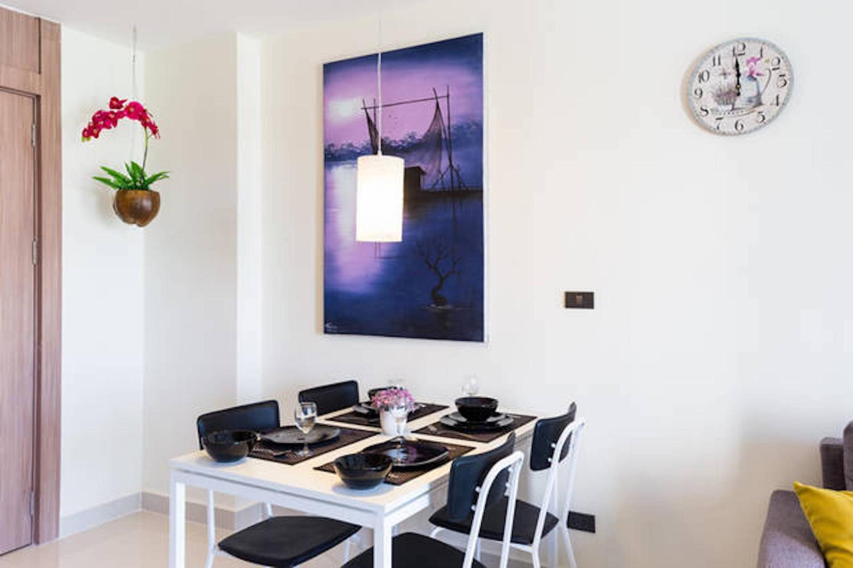 Nam Talay Jomtien Beach - Rooftop Ocean View - Close to Beach, Pool & Gym