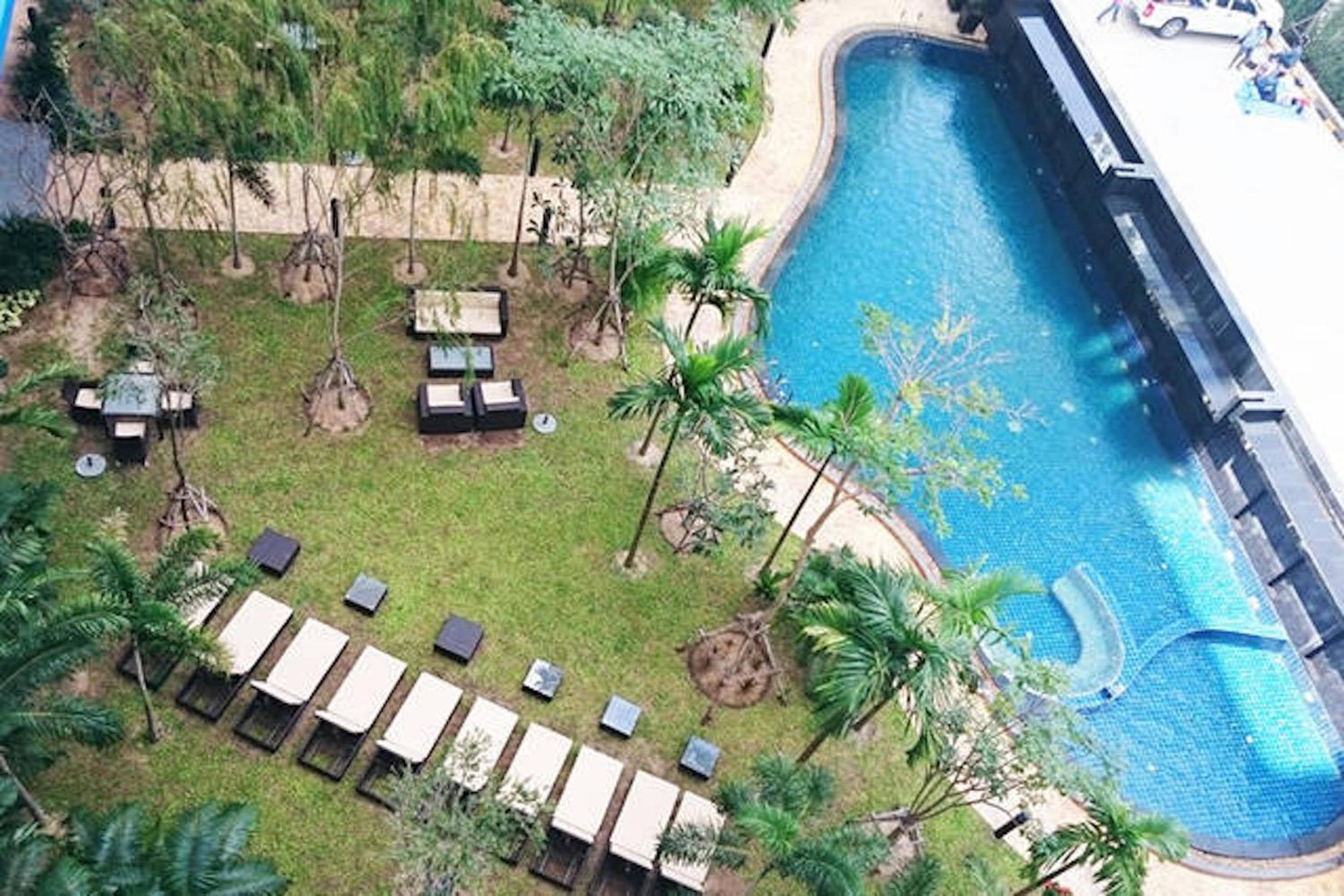 Nam Talay Jomtien Beach - Rooftop Ocean View - Close to Beach, Pool & Gym
