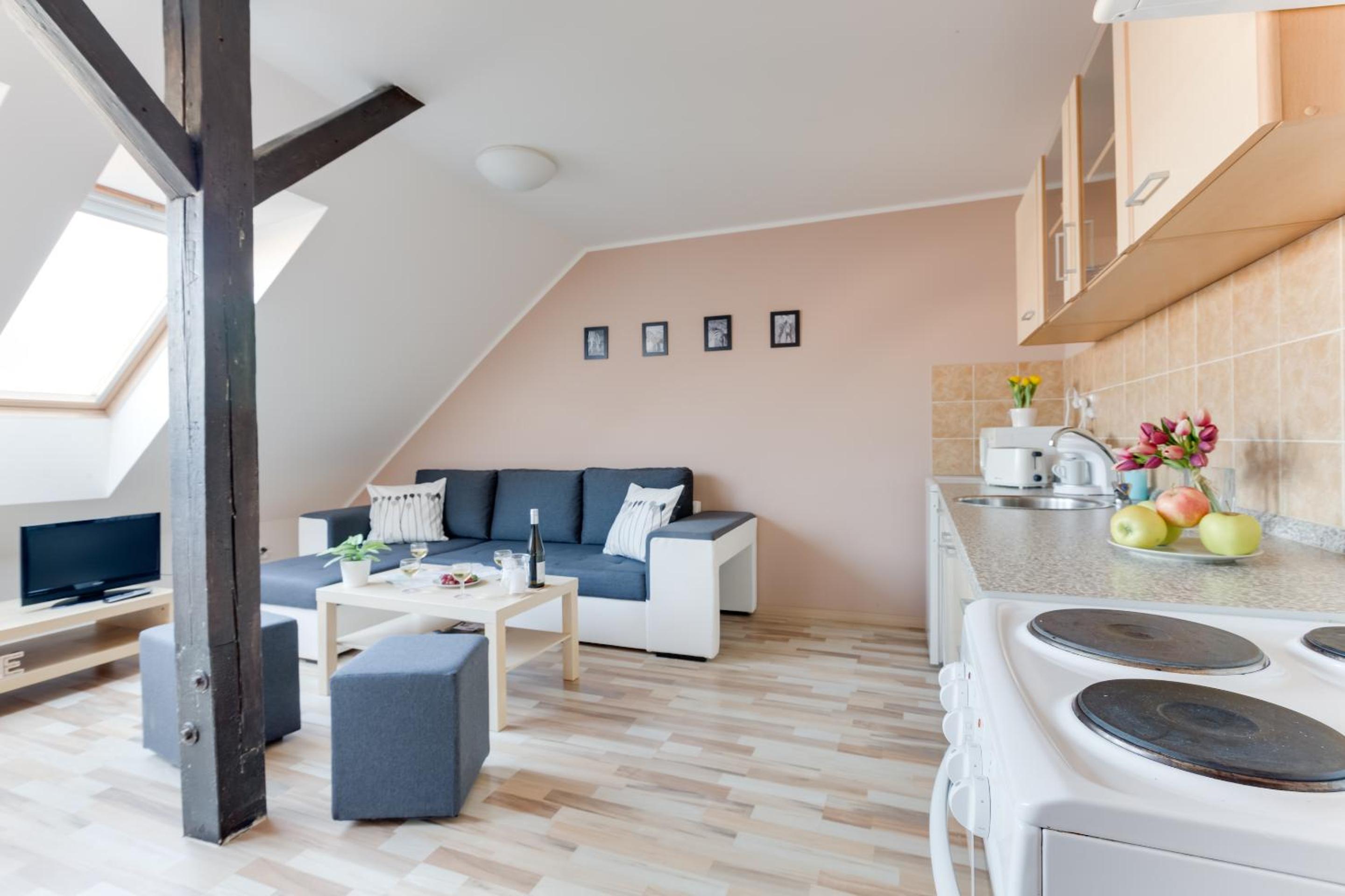 Jane's Attic Apartment