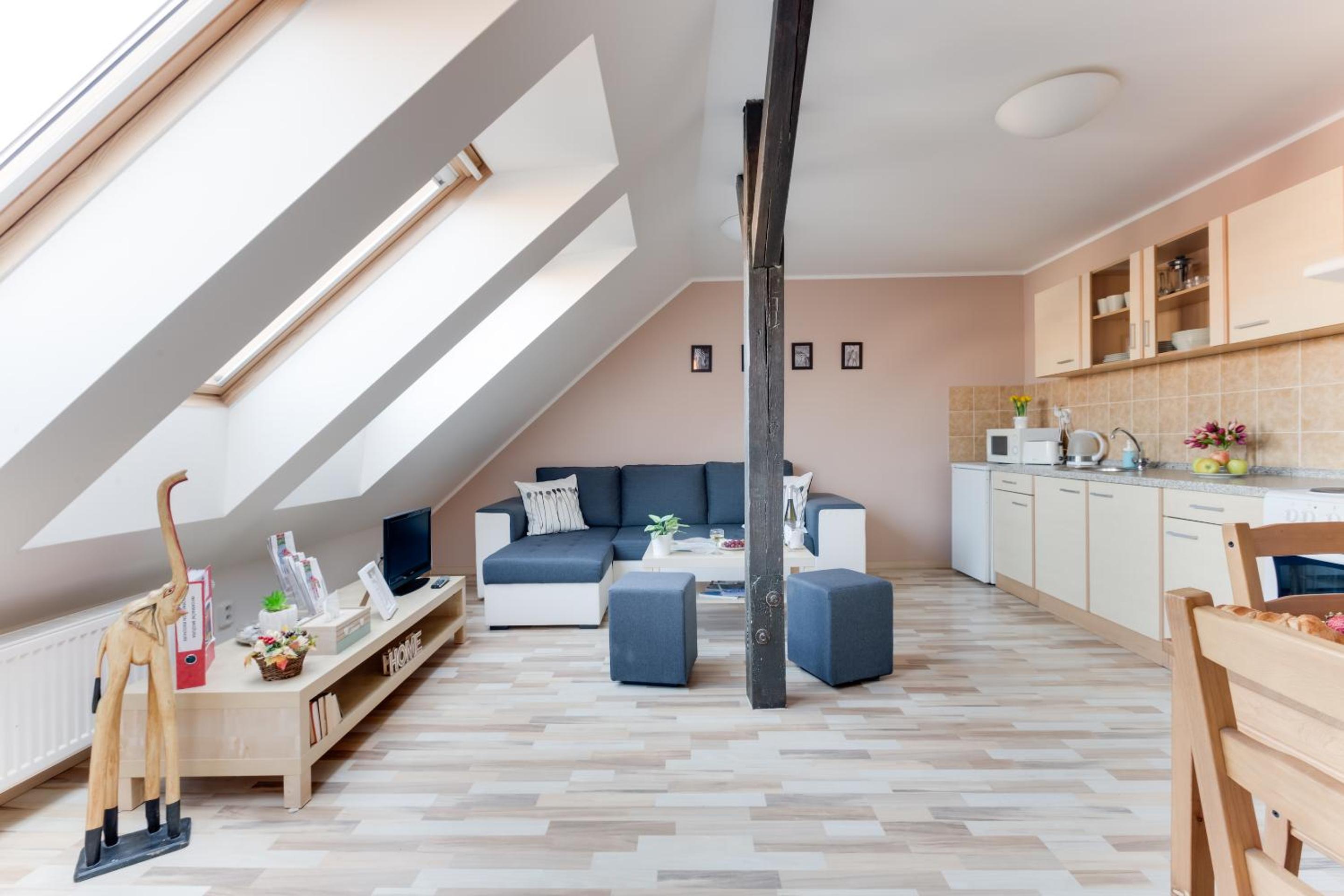 Jane's Attic Apartment
