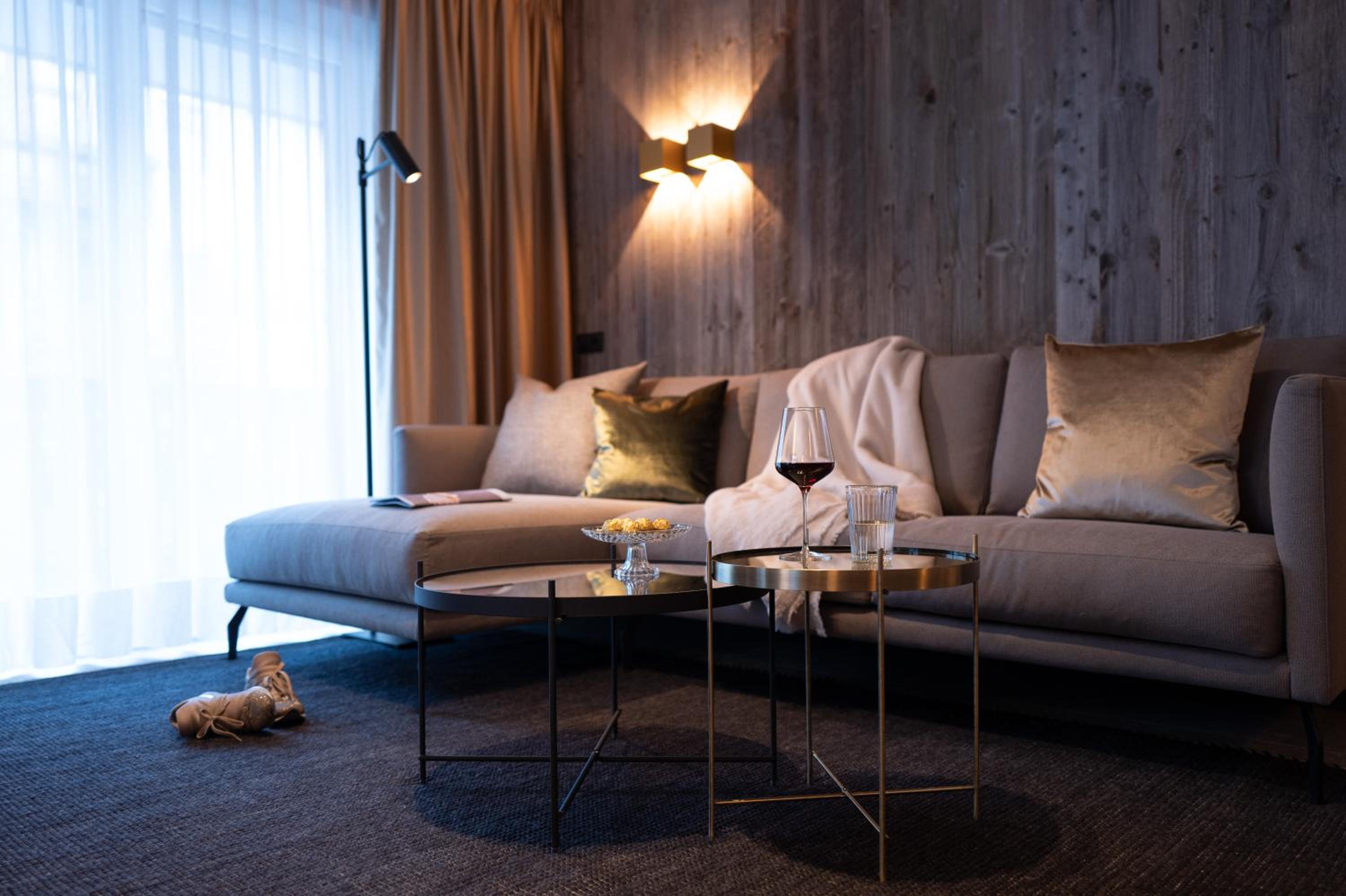 SISSI SUITES | luxury apartments | Mayrhofen view 2