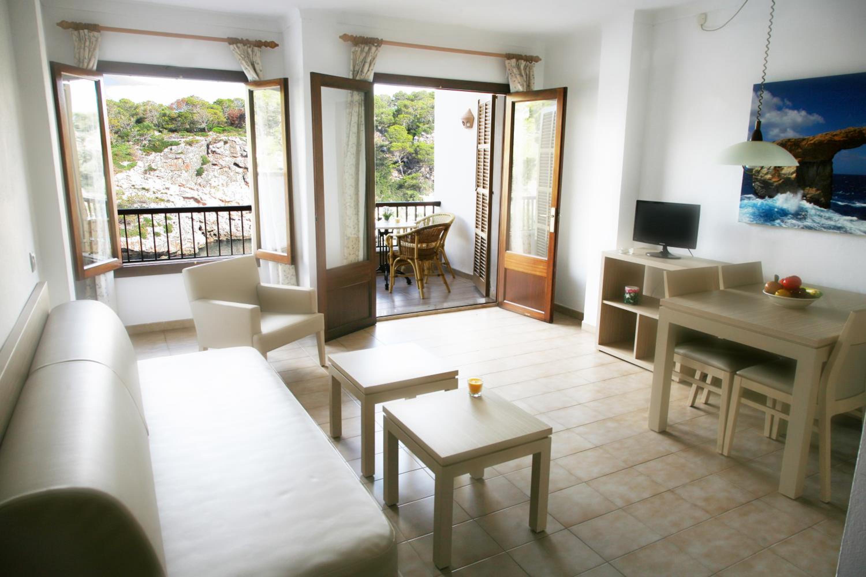 Apartamentos Cala Figuera