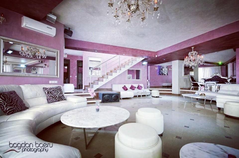 DREAM Party VILLA view 3