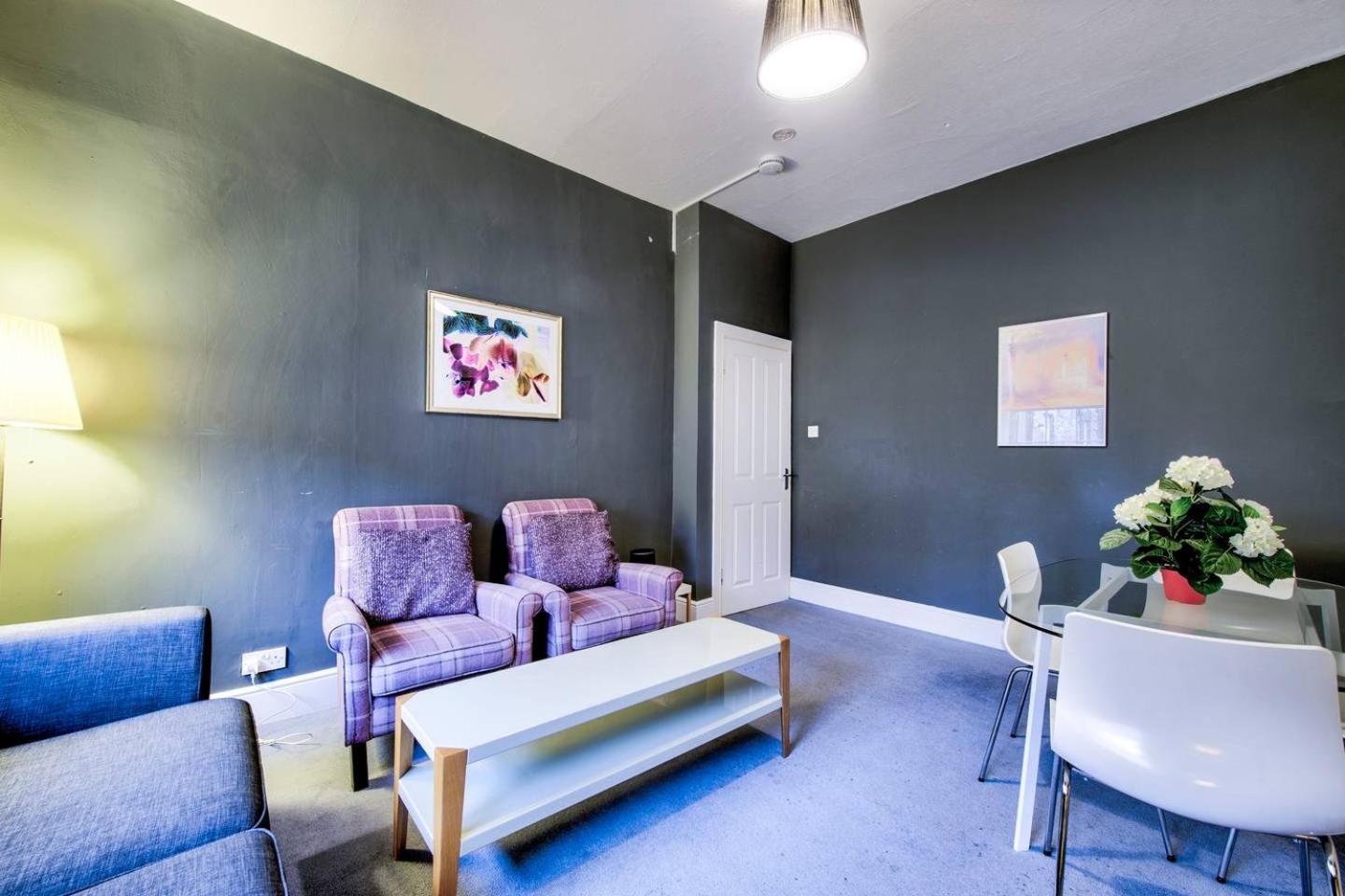 JOIVY Stylish Home in New Town