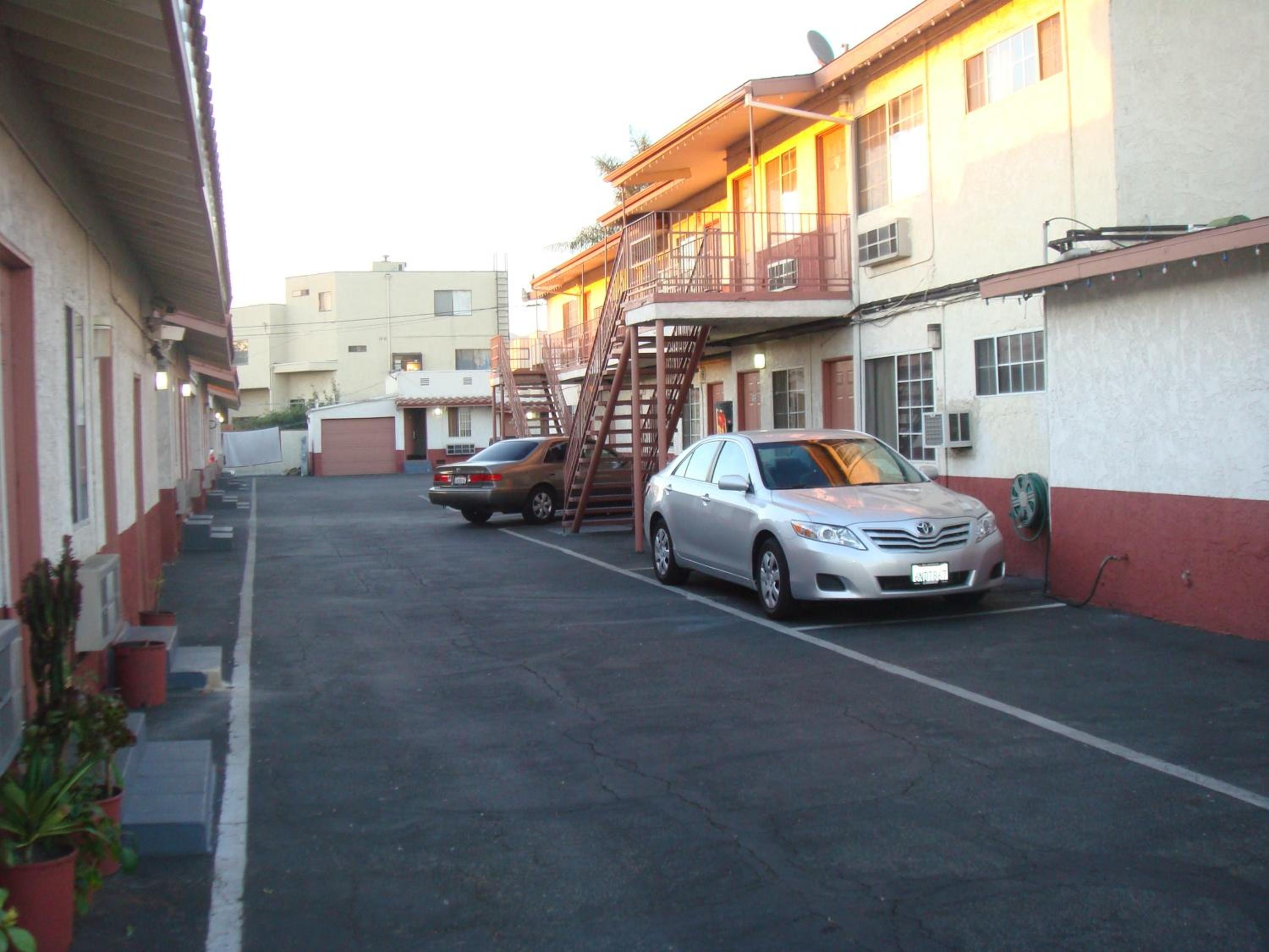 Photo 8