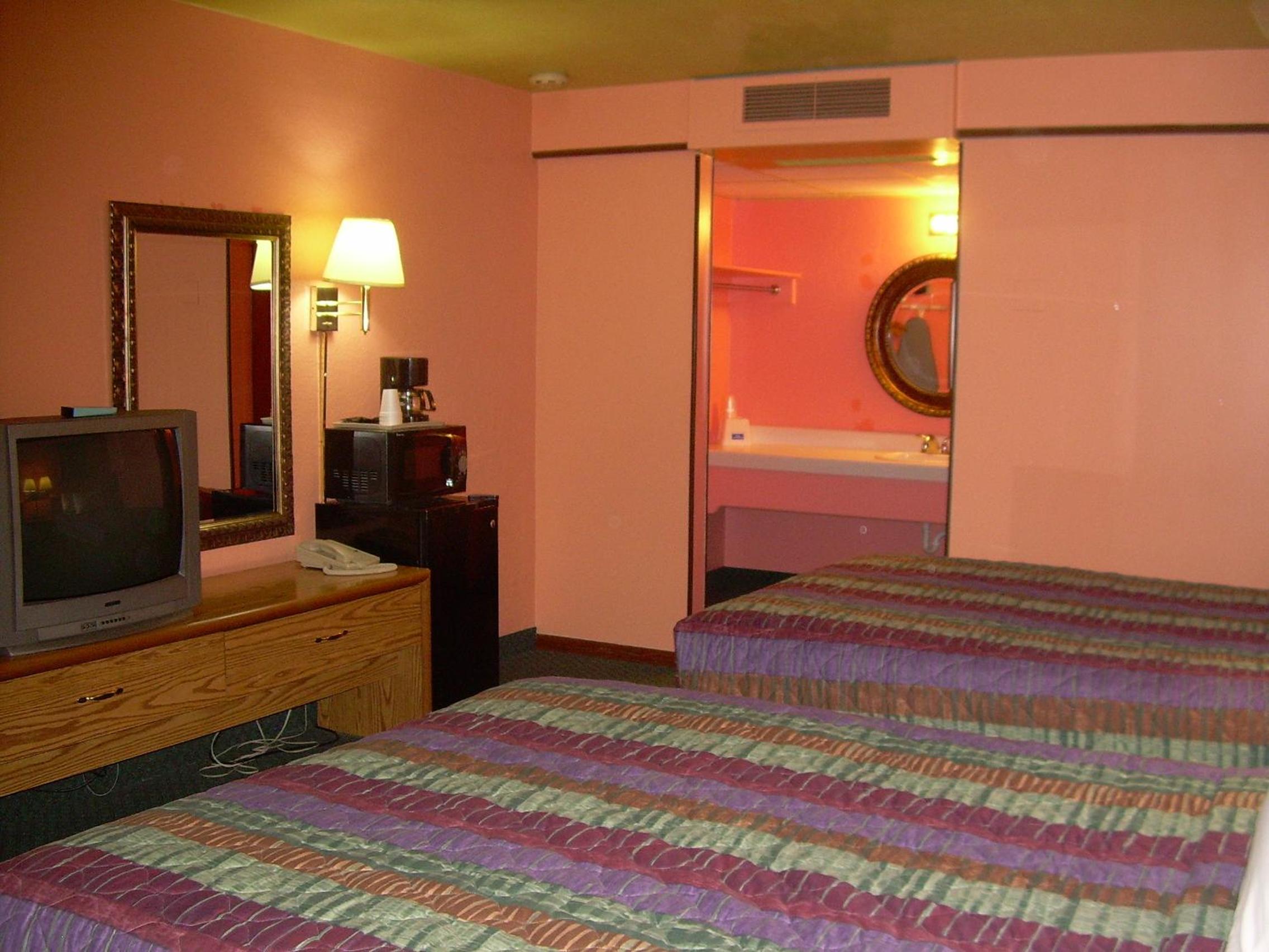 North Platte Vacations - 83 motel - Property Image 12