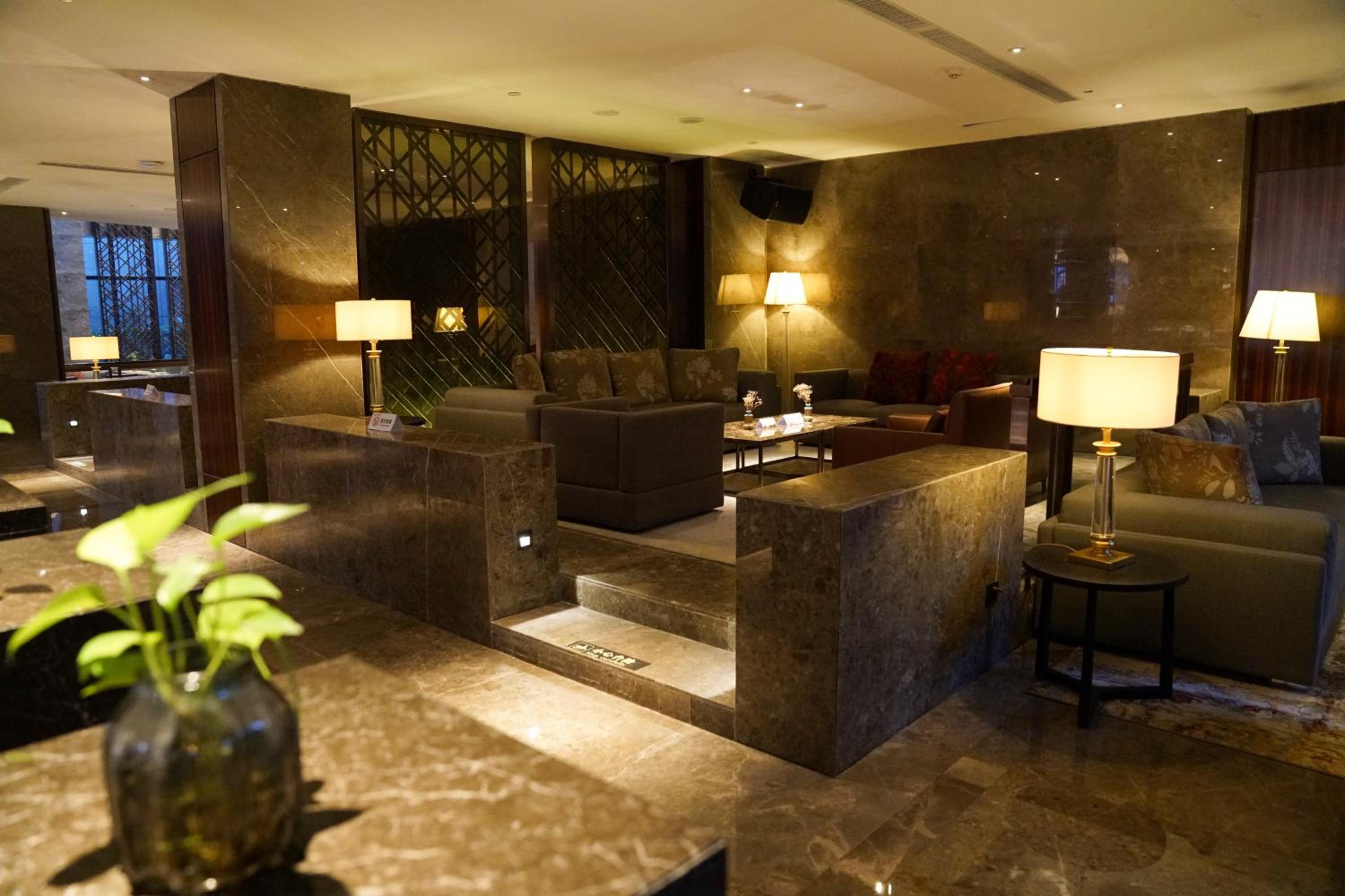 Yantai Meiya International ApartHotel (Previous Ramada Plaza)