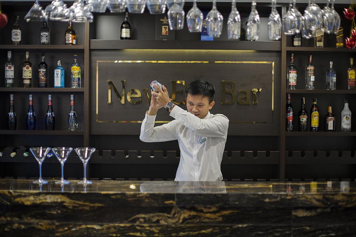 bar