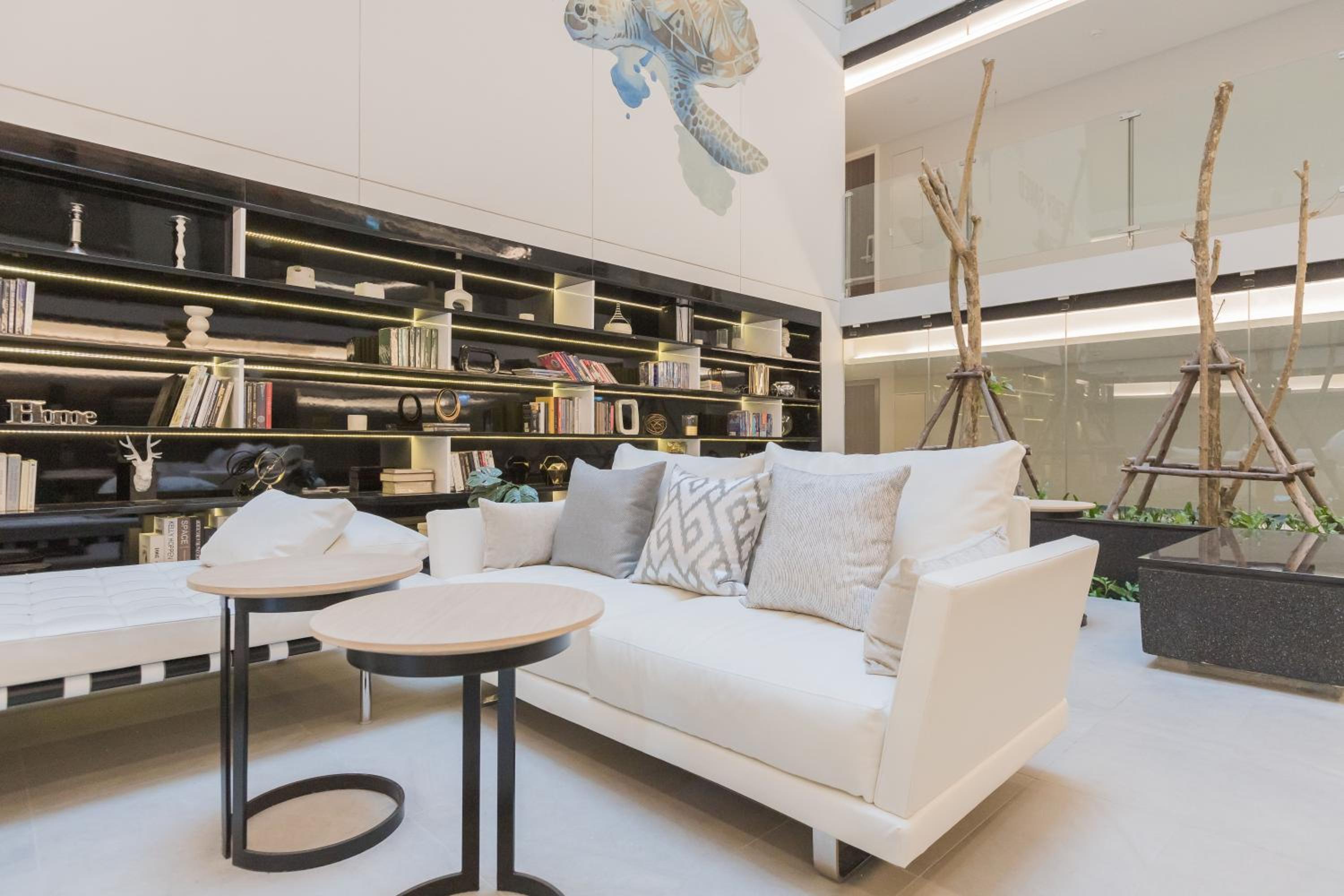 Sukhumvit Asok Modern Suite