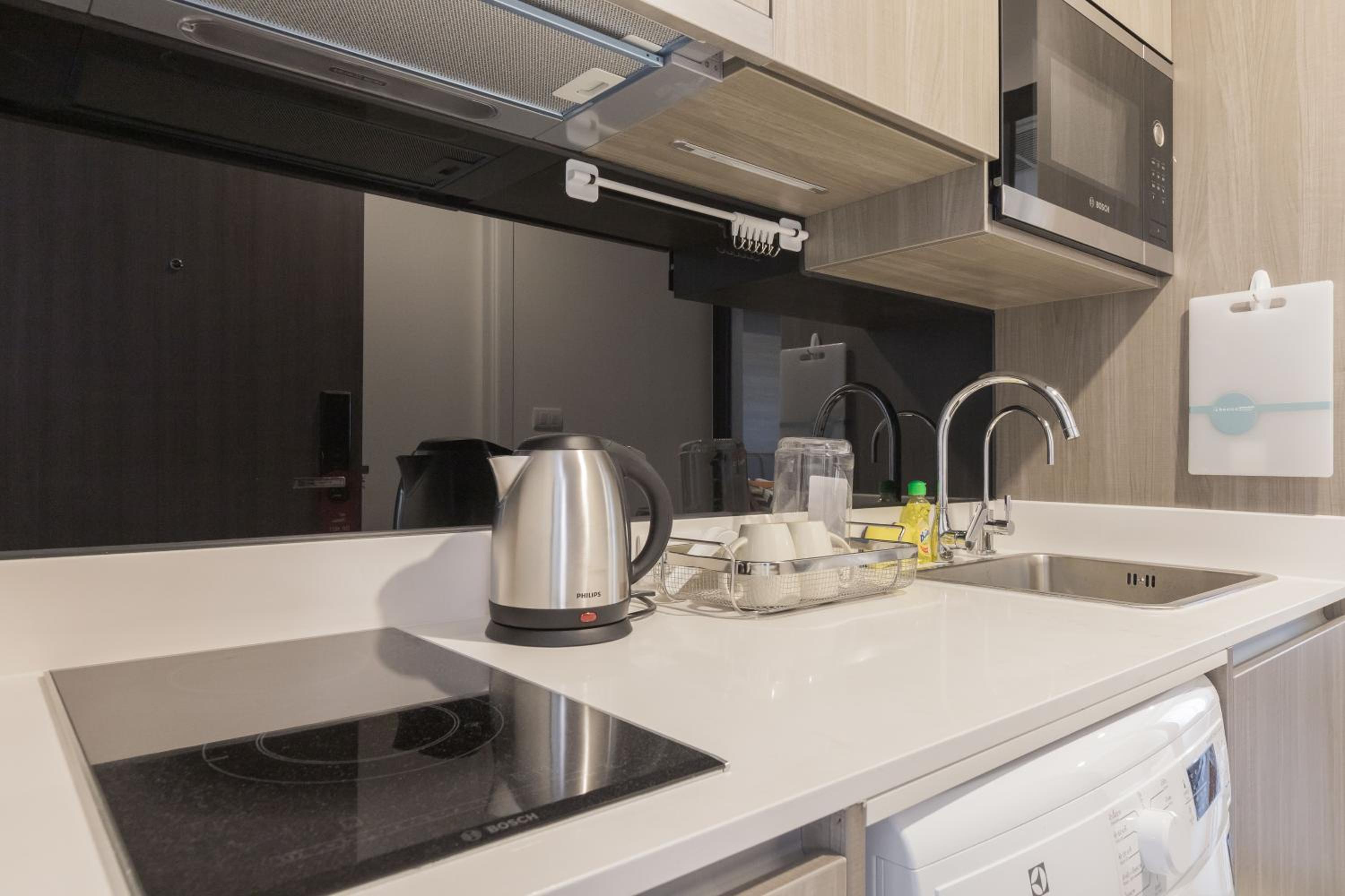 Sukhumvit Asok Modern Suite
