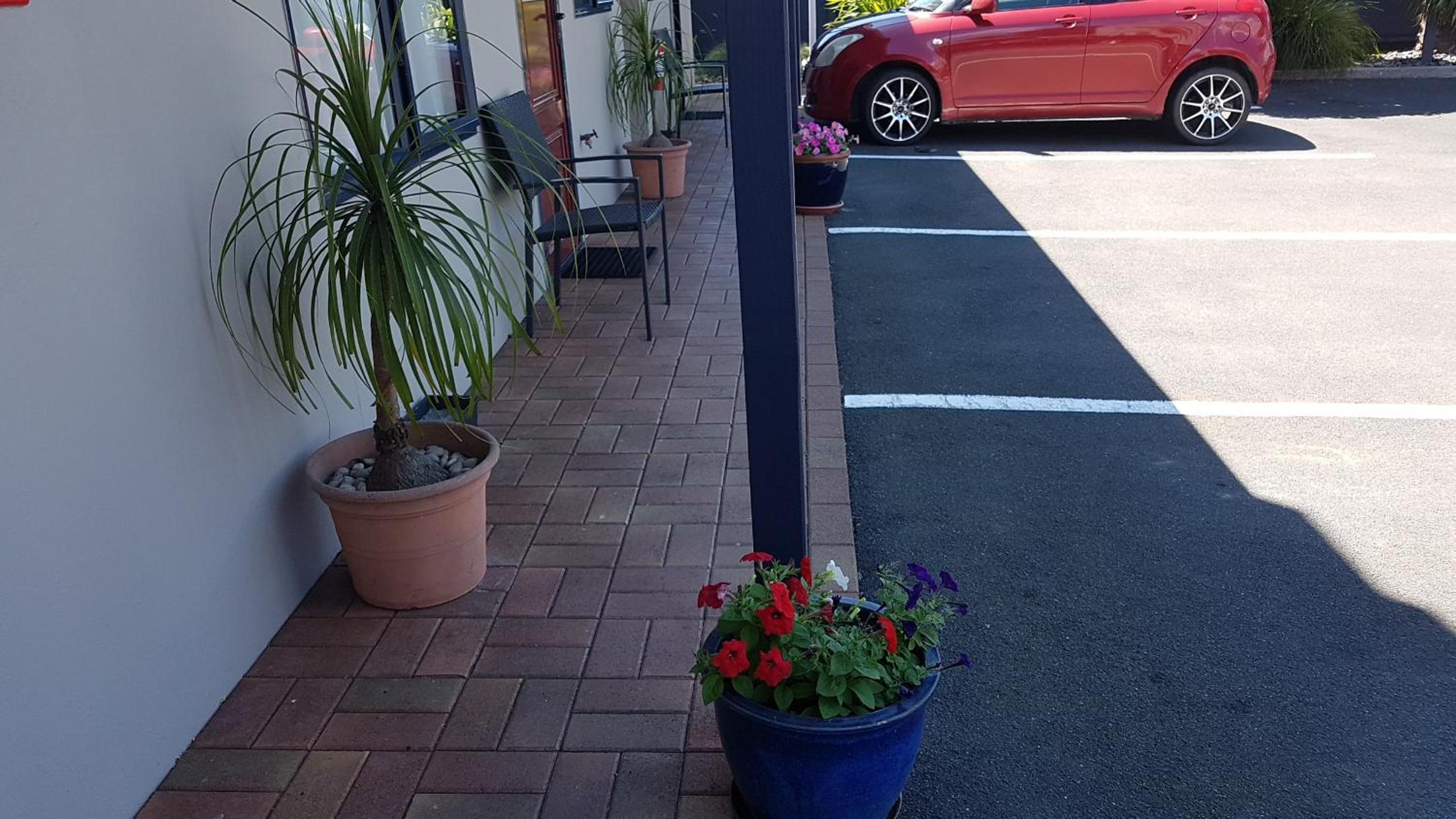Palm Court Motel