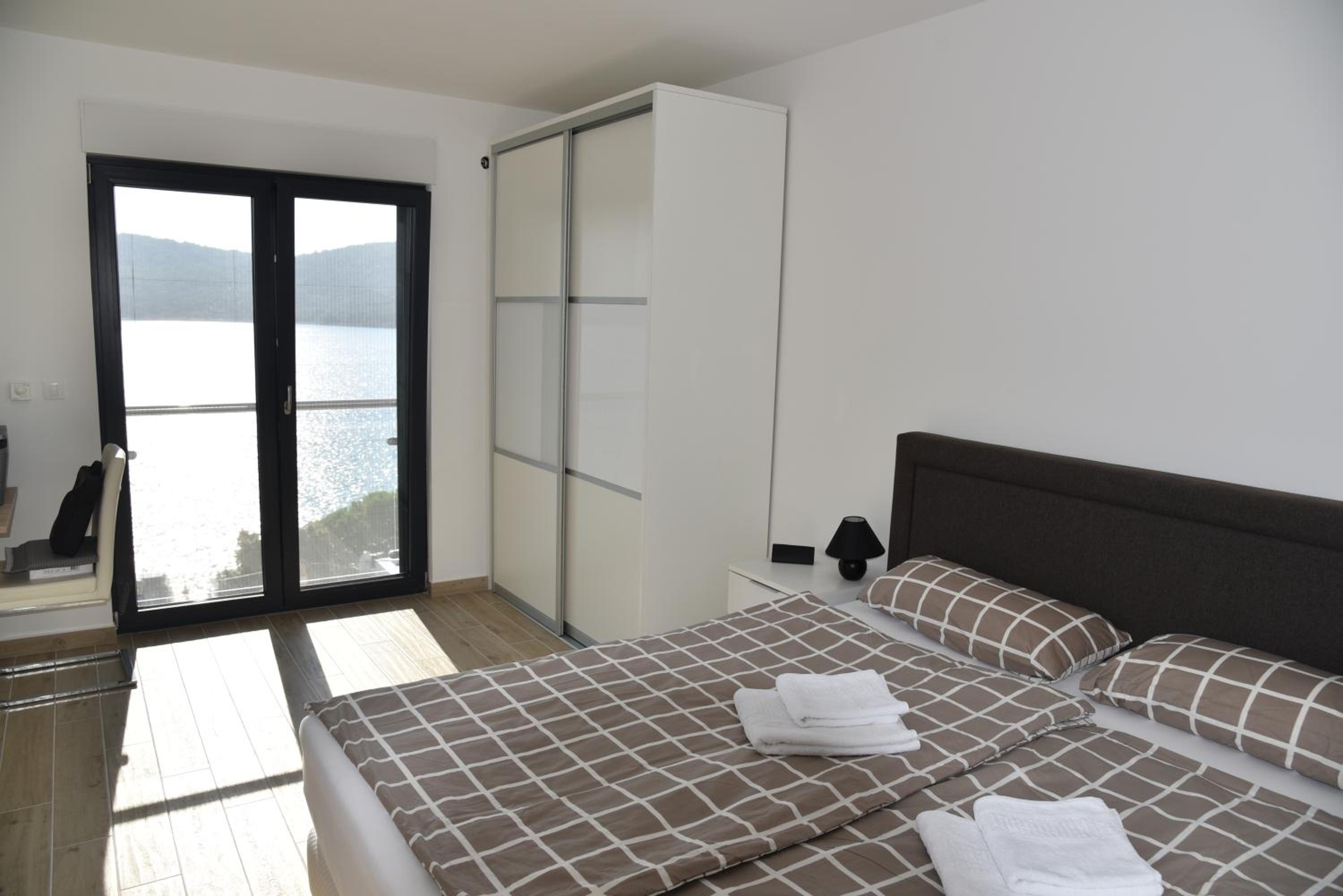 Villa Pina Tisno view 3