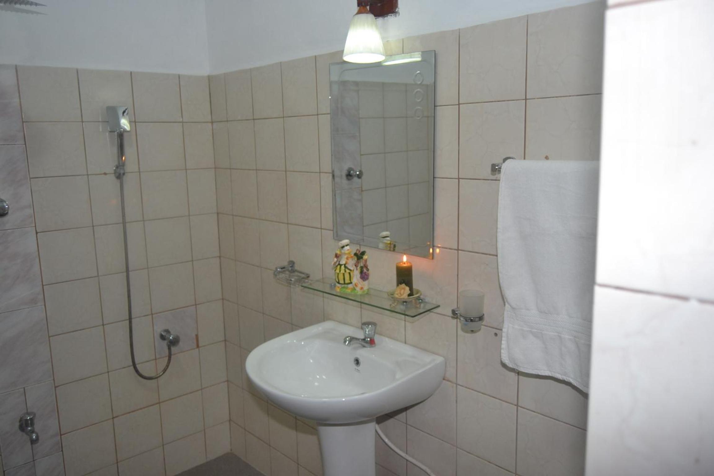 Photo 29
