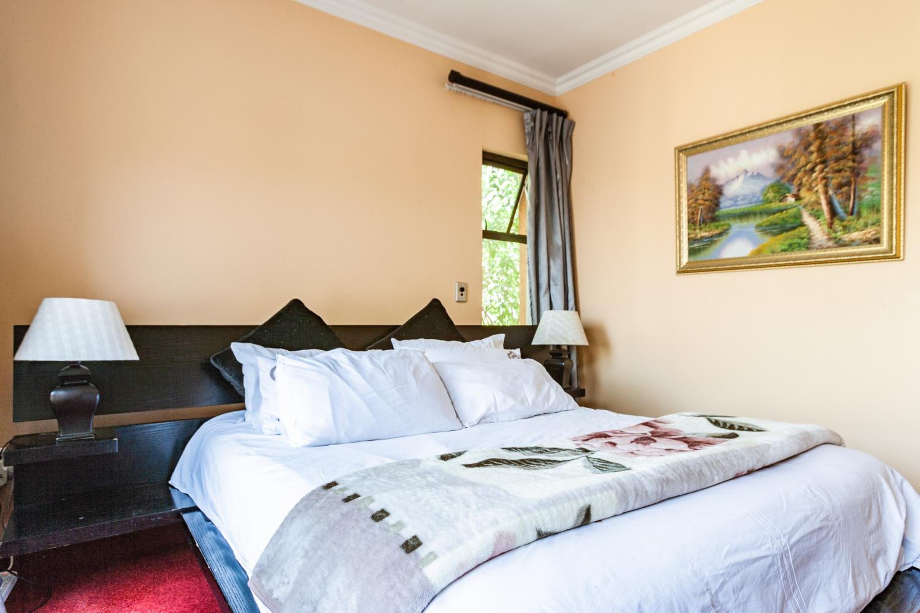 Alimama Spaces: Manson Mansion view 5