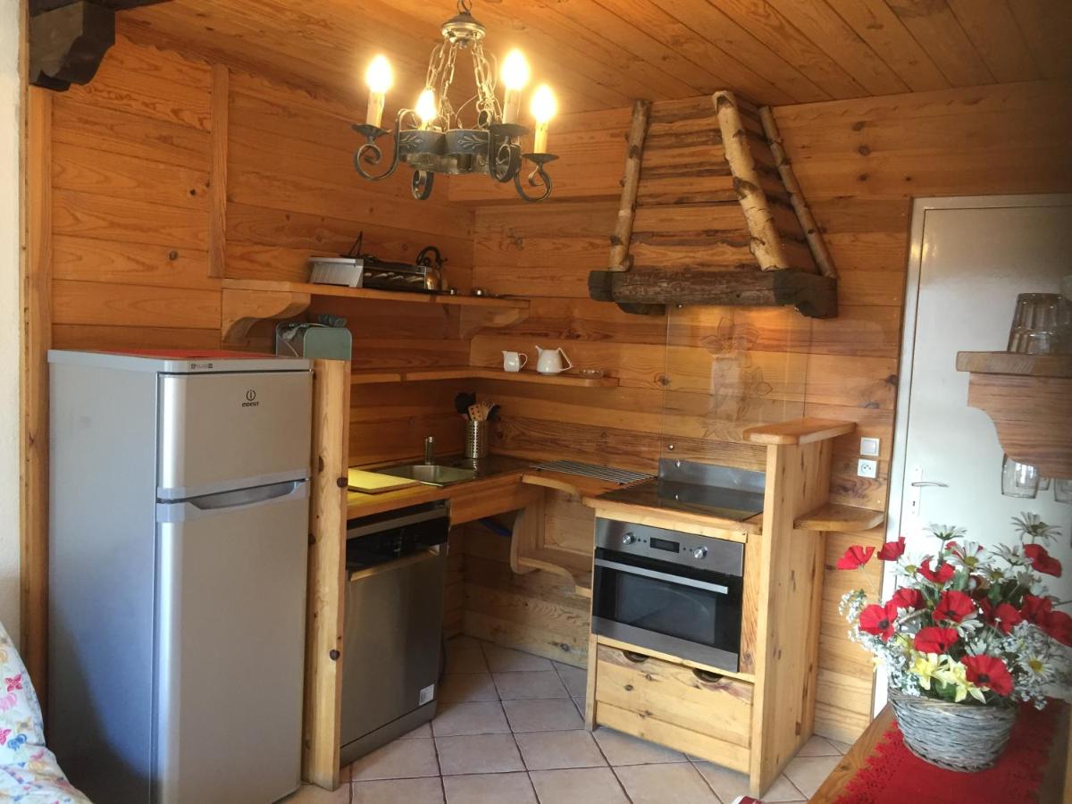 Chamonix Centre Holiday Sauna Apartment 2 view 4