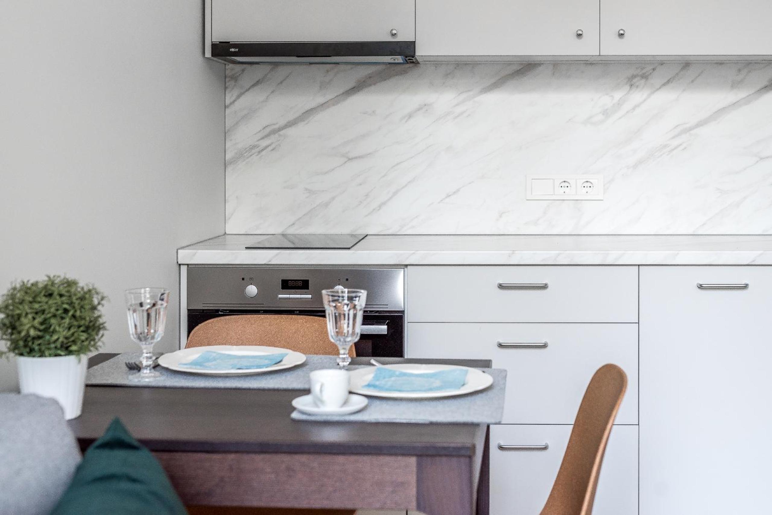 City Center apartment by URBAN RENT view 4