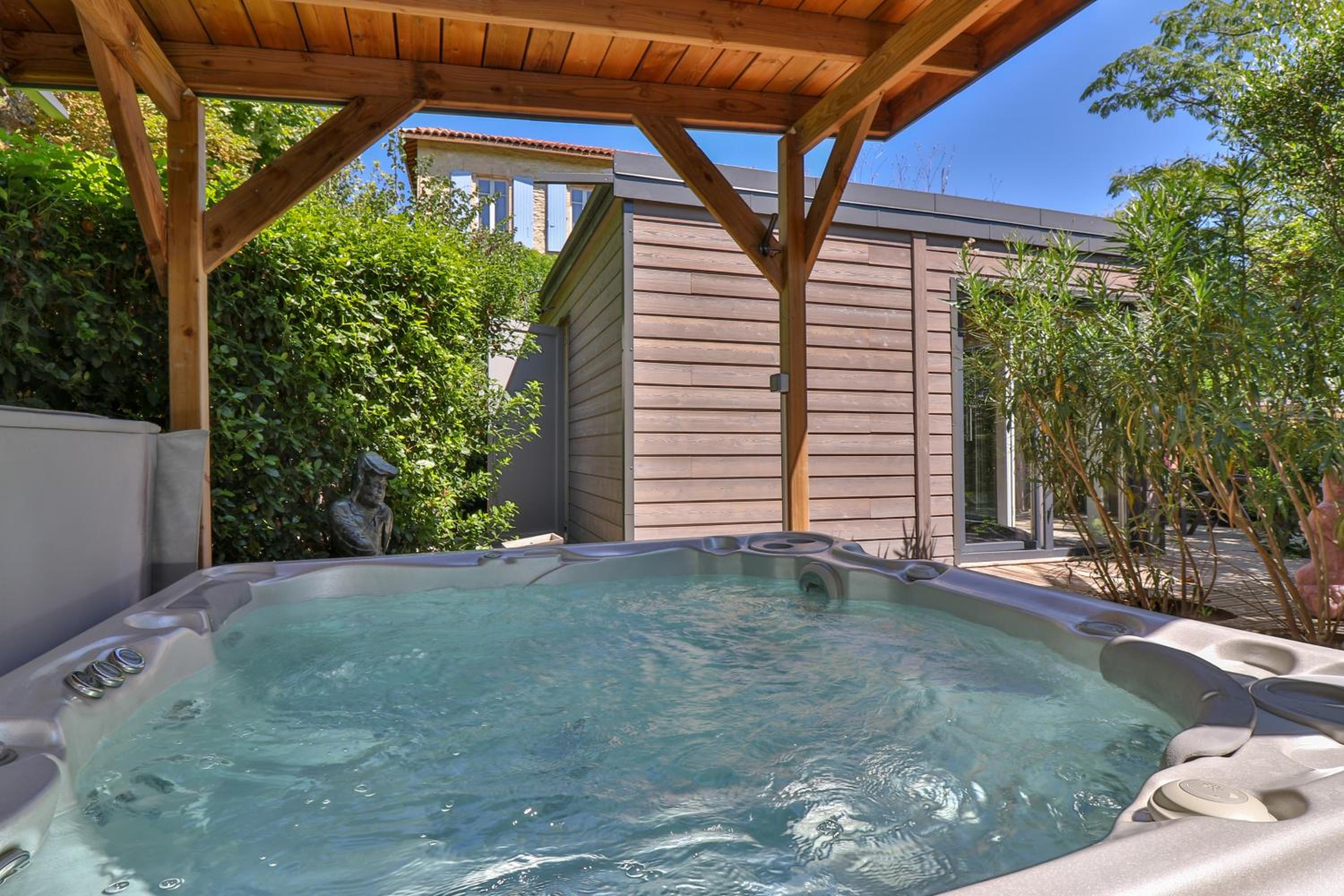 Jacuzzi