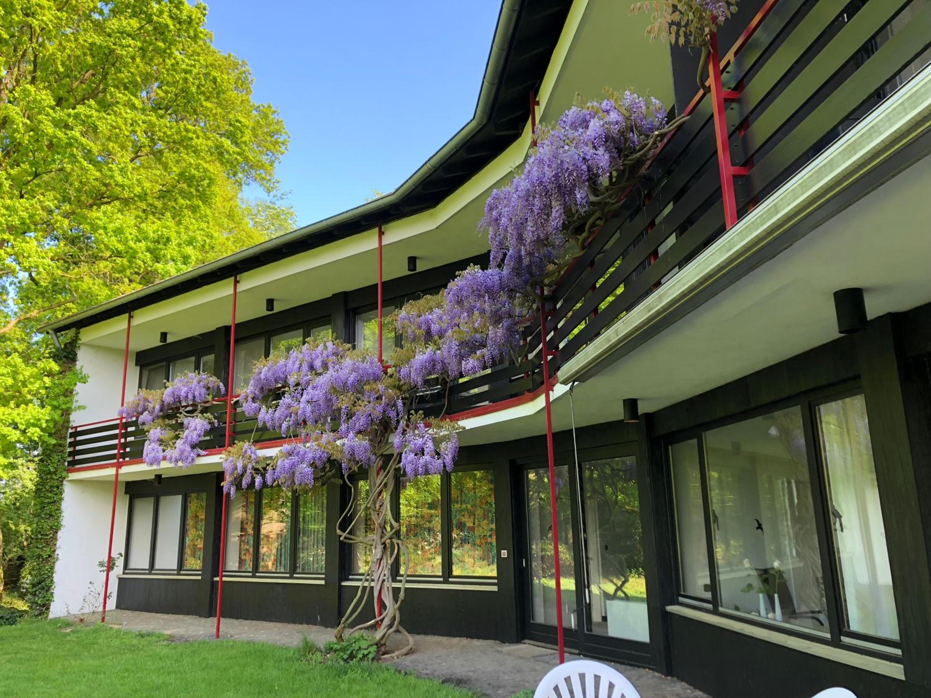 Villa am Hülser Berg nähe Düsseldorf view 2