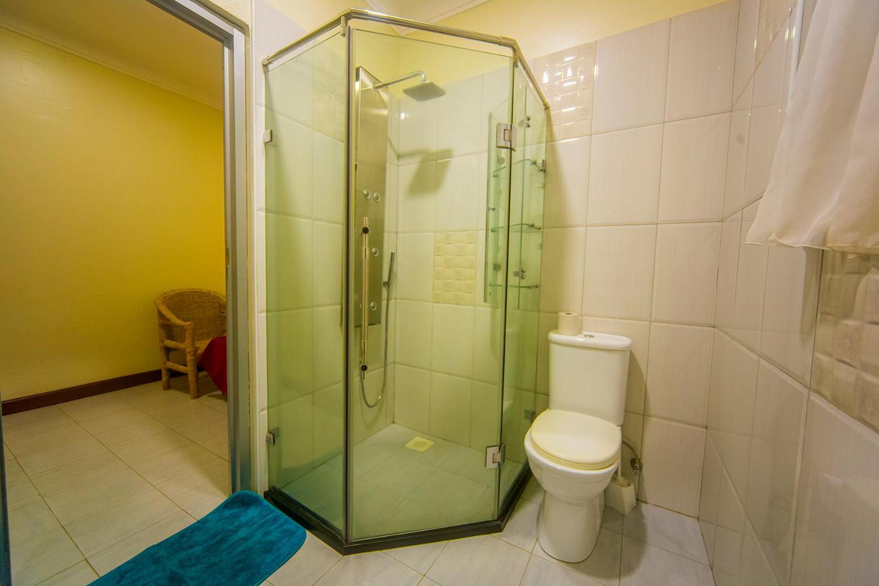 Hotel Royal Nest Entebbe