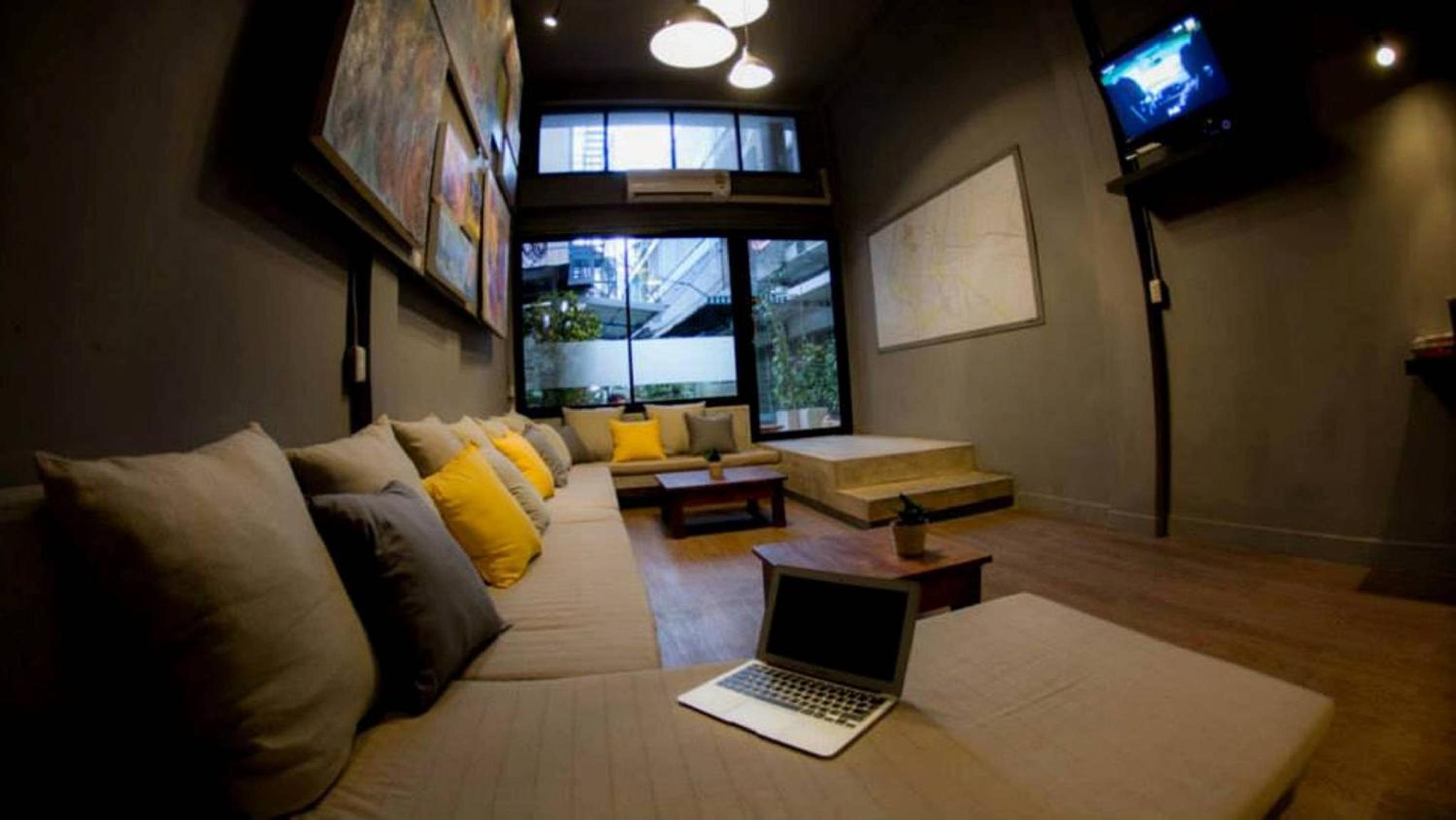 lounge
