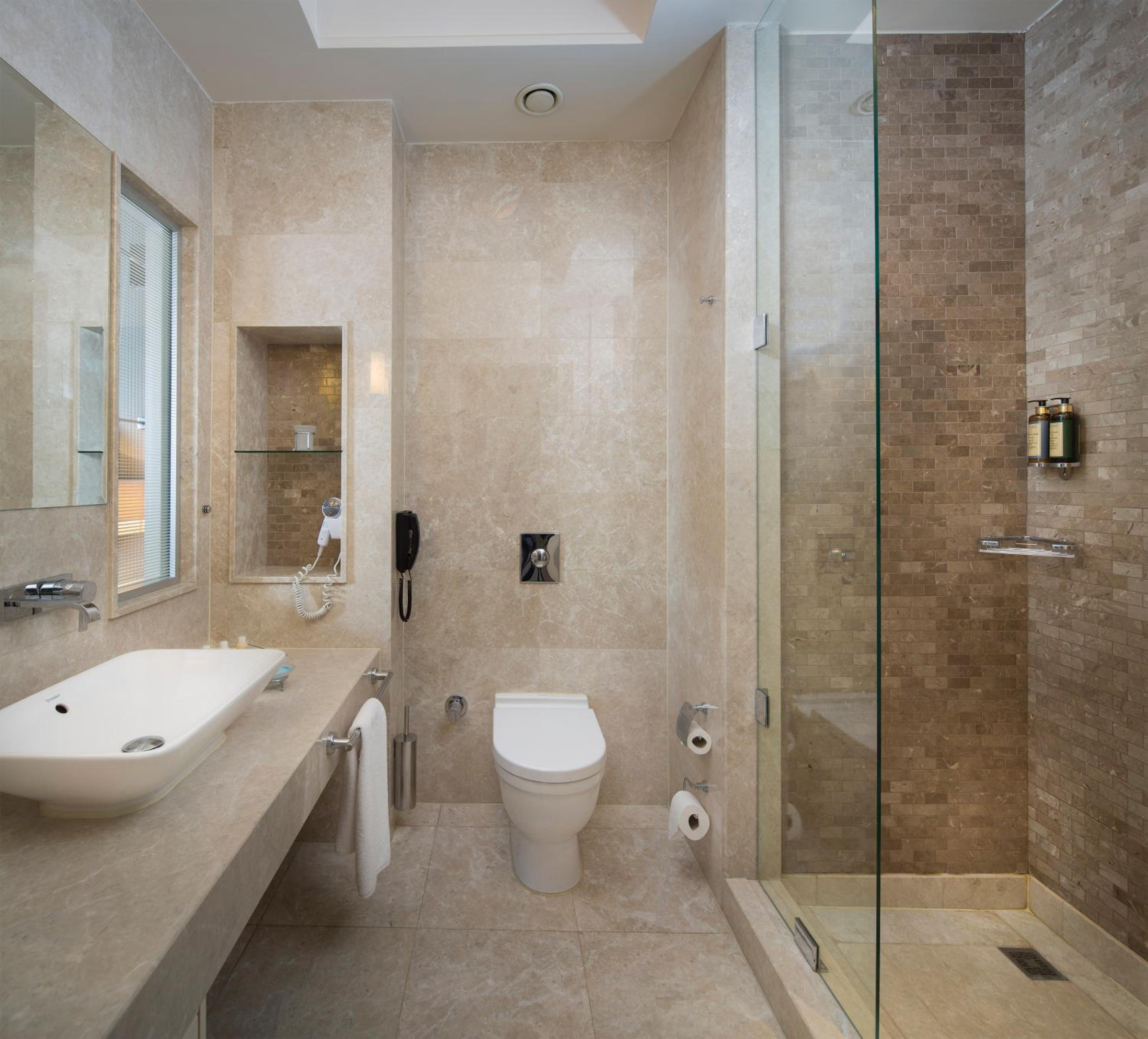 Titanic Business Kartal - Image 32