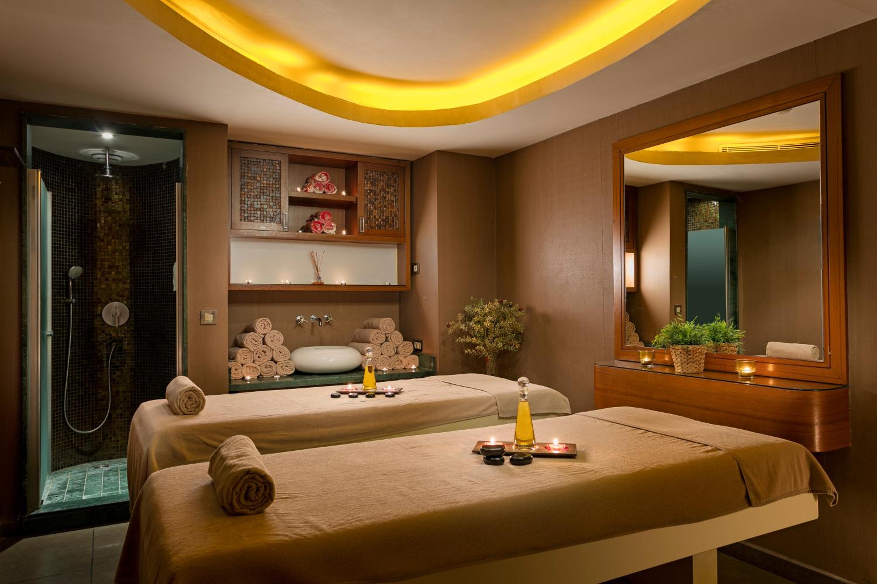 Titanic Business Kartal - Image 11