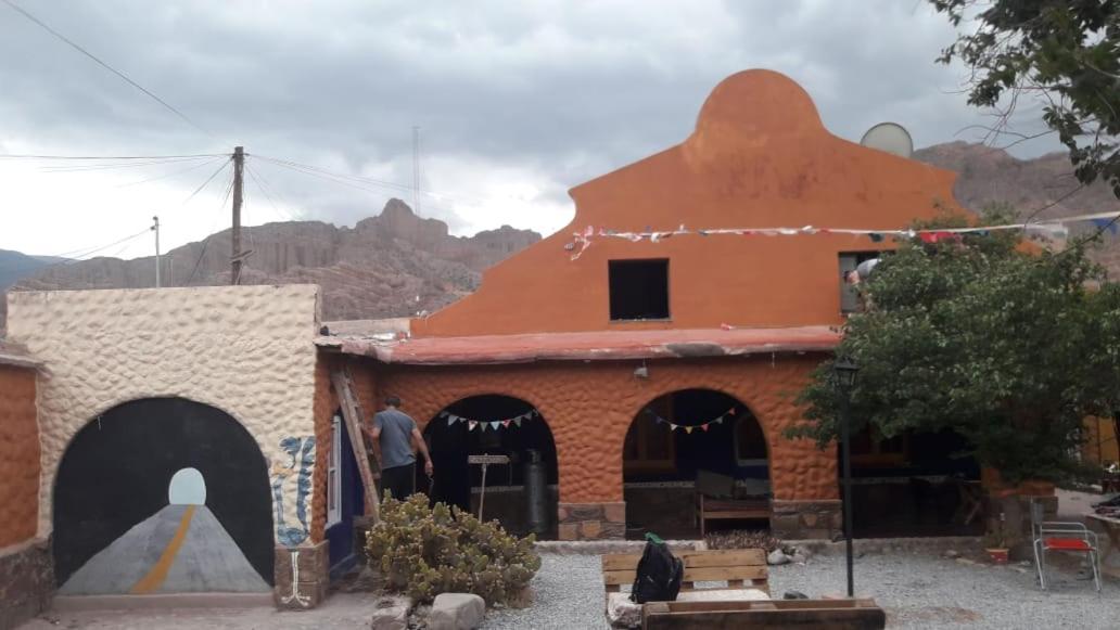 El Farolito Hostel