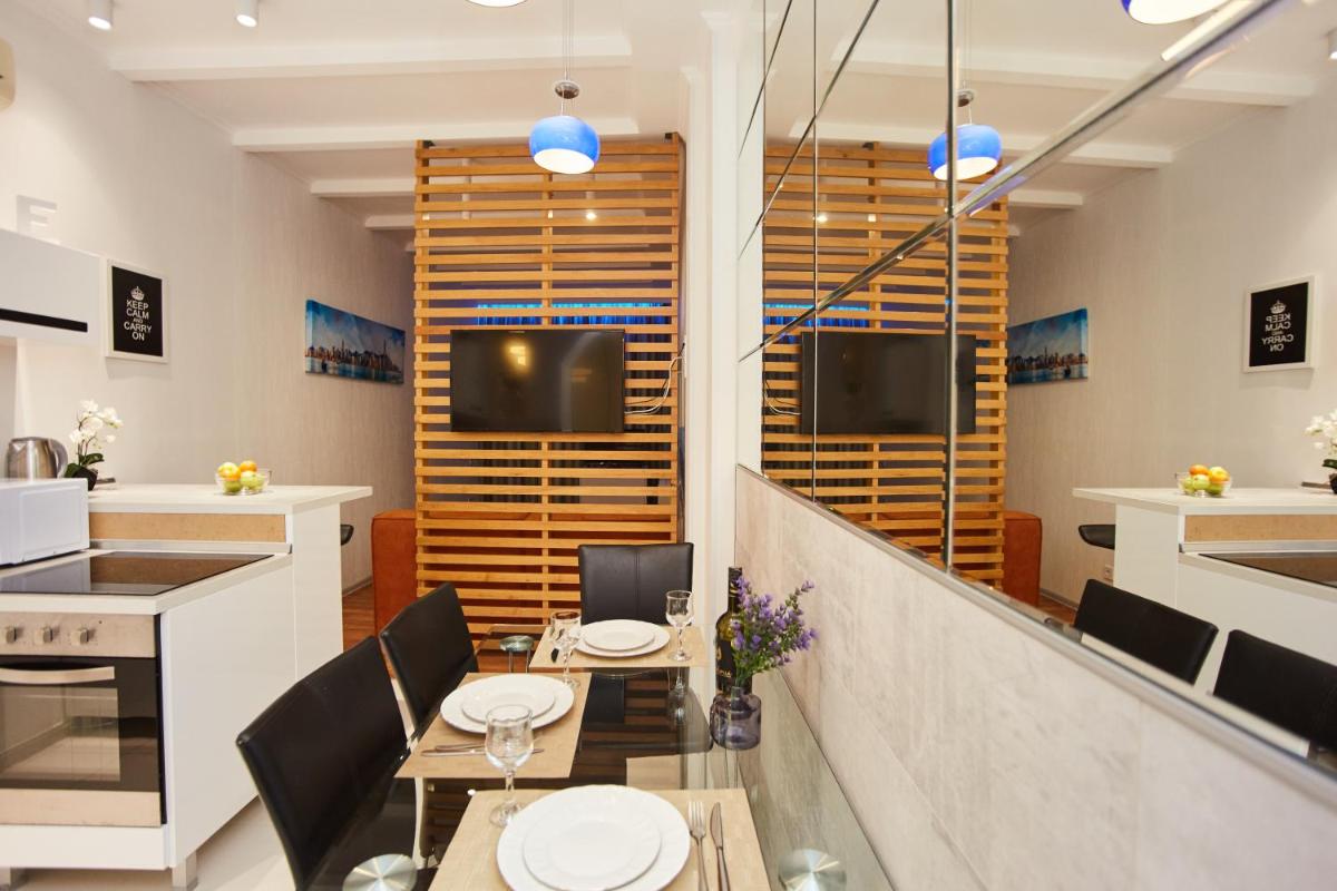 Arkadia Palace Luxury Apartments view 5