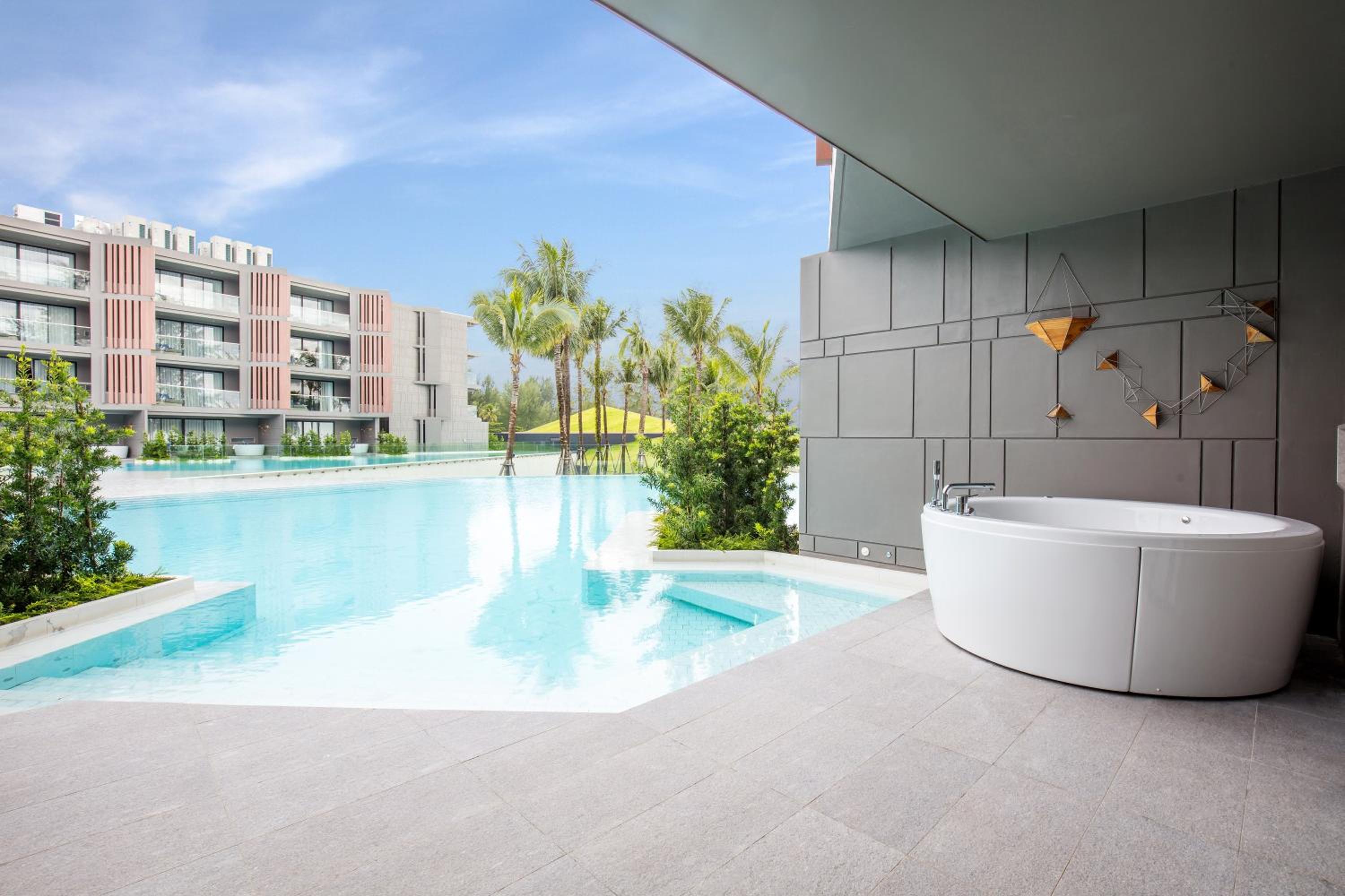 La Vela Khao Lak