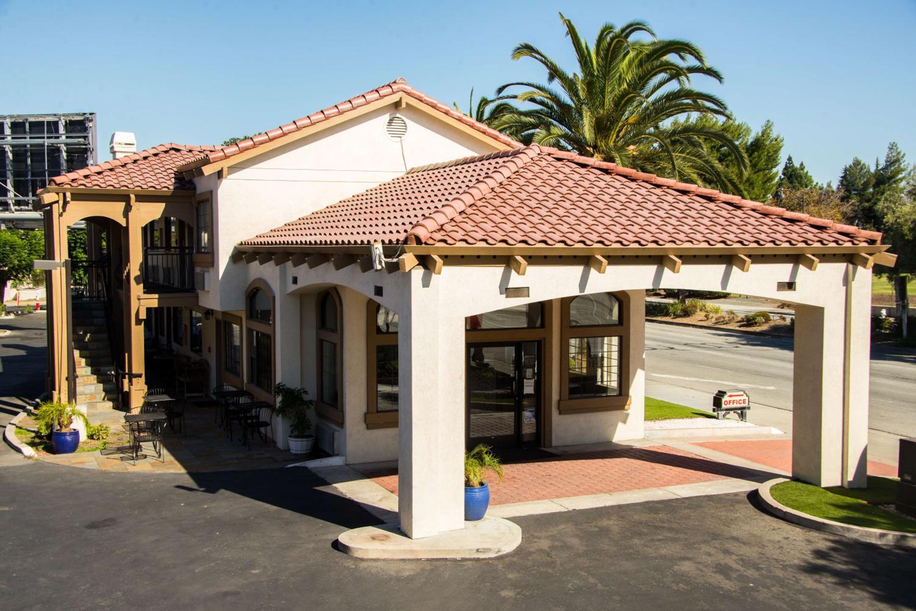 Hotel SureStay Plus by Best Western Santa Clara Silicon Valley