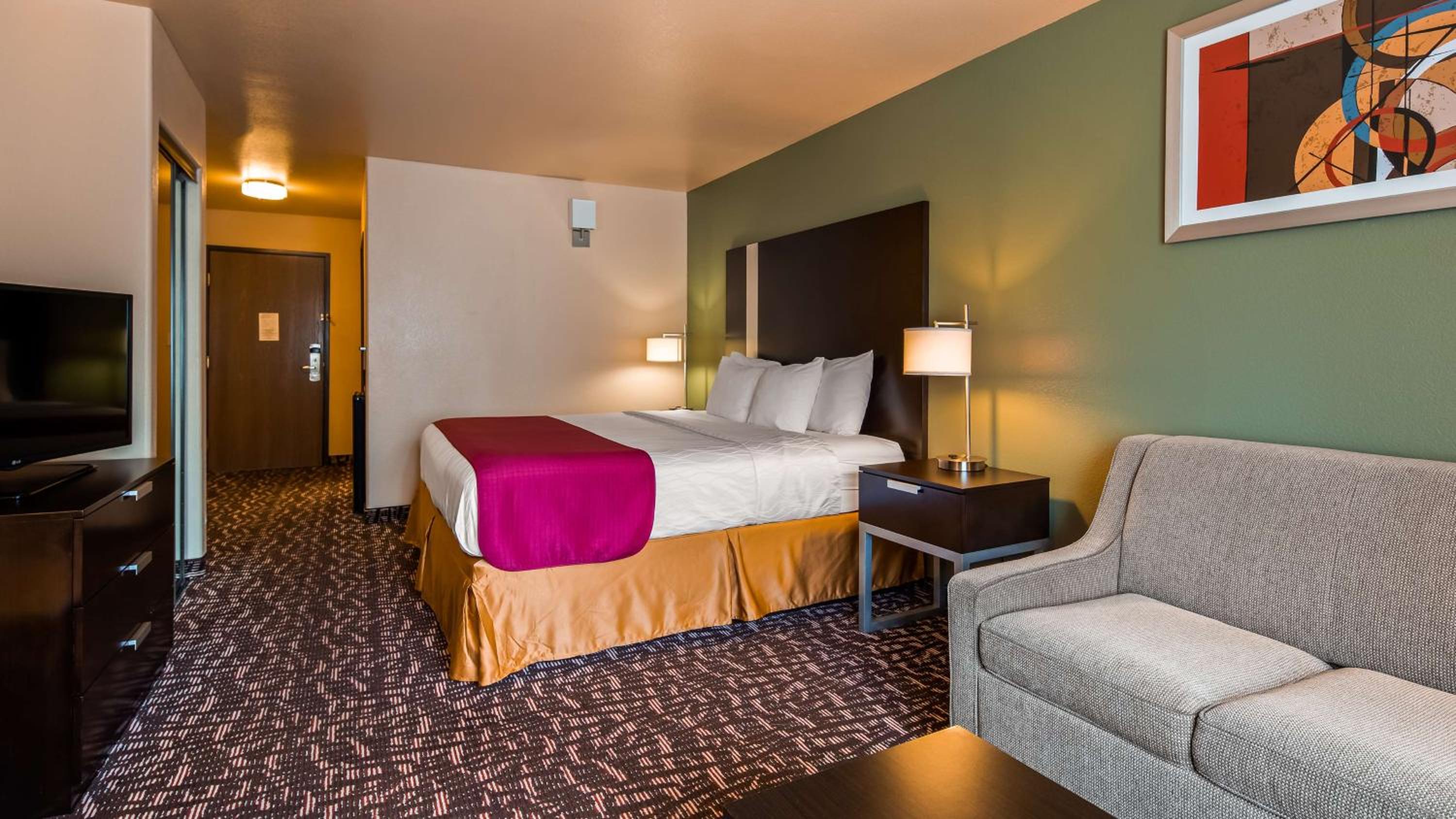 Best Western Plus The Woodlands - Property Image 2